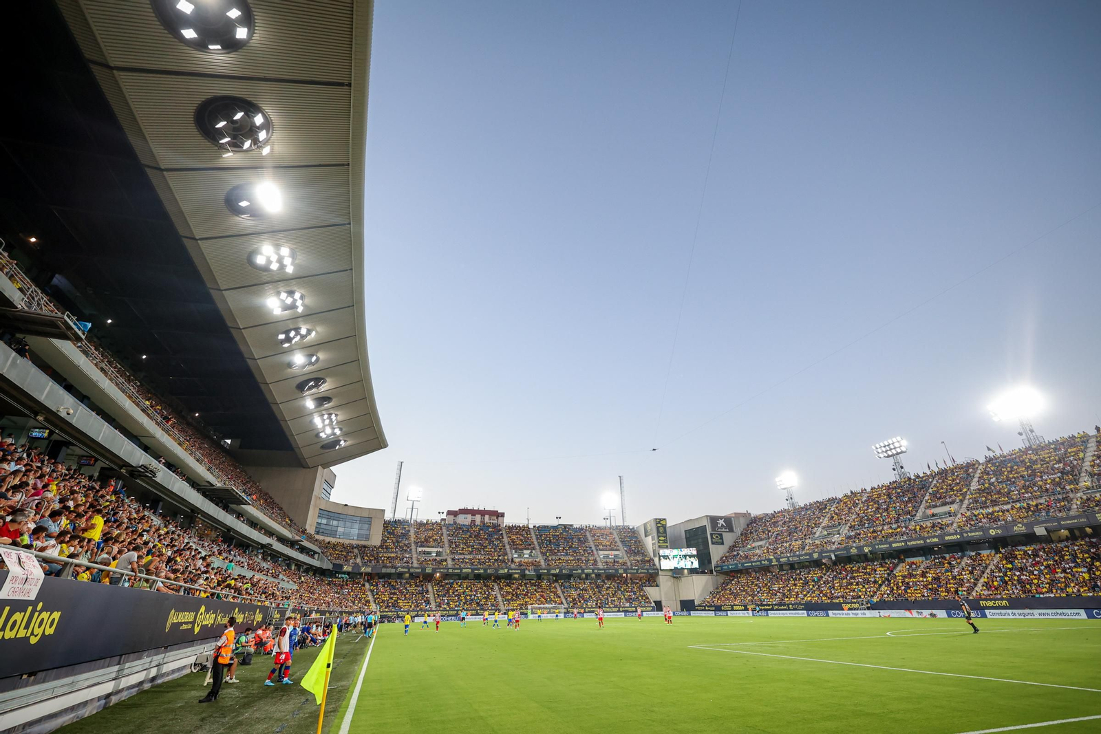Las imágenes del Cádiz-Atlético de Madrid del Trofeo Carranza
