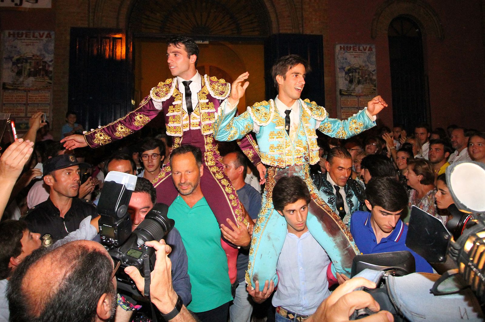 Imágenes de la Novillada de Rafael Serna, Emilio Silvera y Rodrigo Molina.