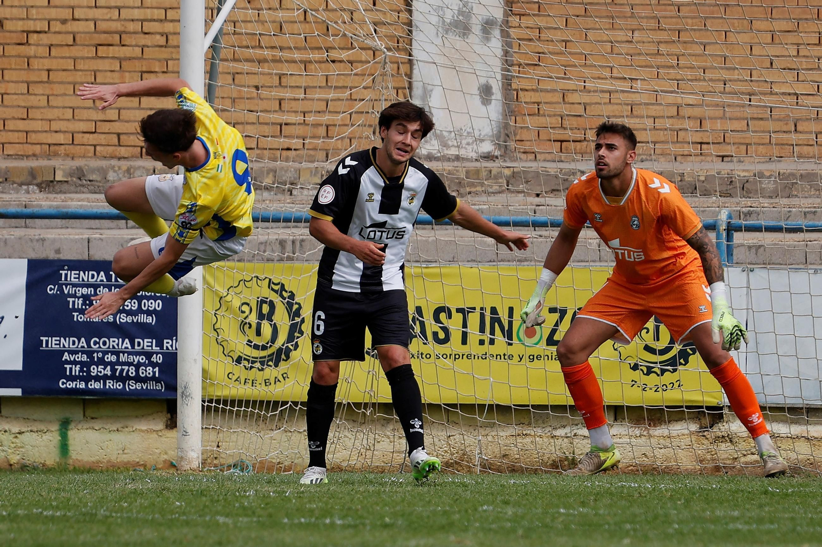 Las fotos de la victoria de la Balona en Coria