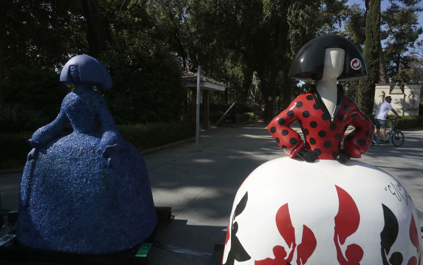 Las Ecomeninas expuestas en la calle han sido subastadas en el Museo de Carruajes.