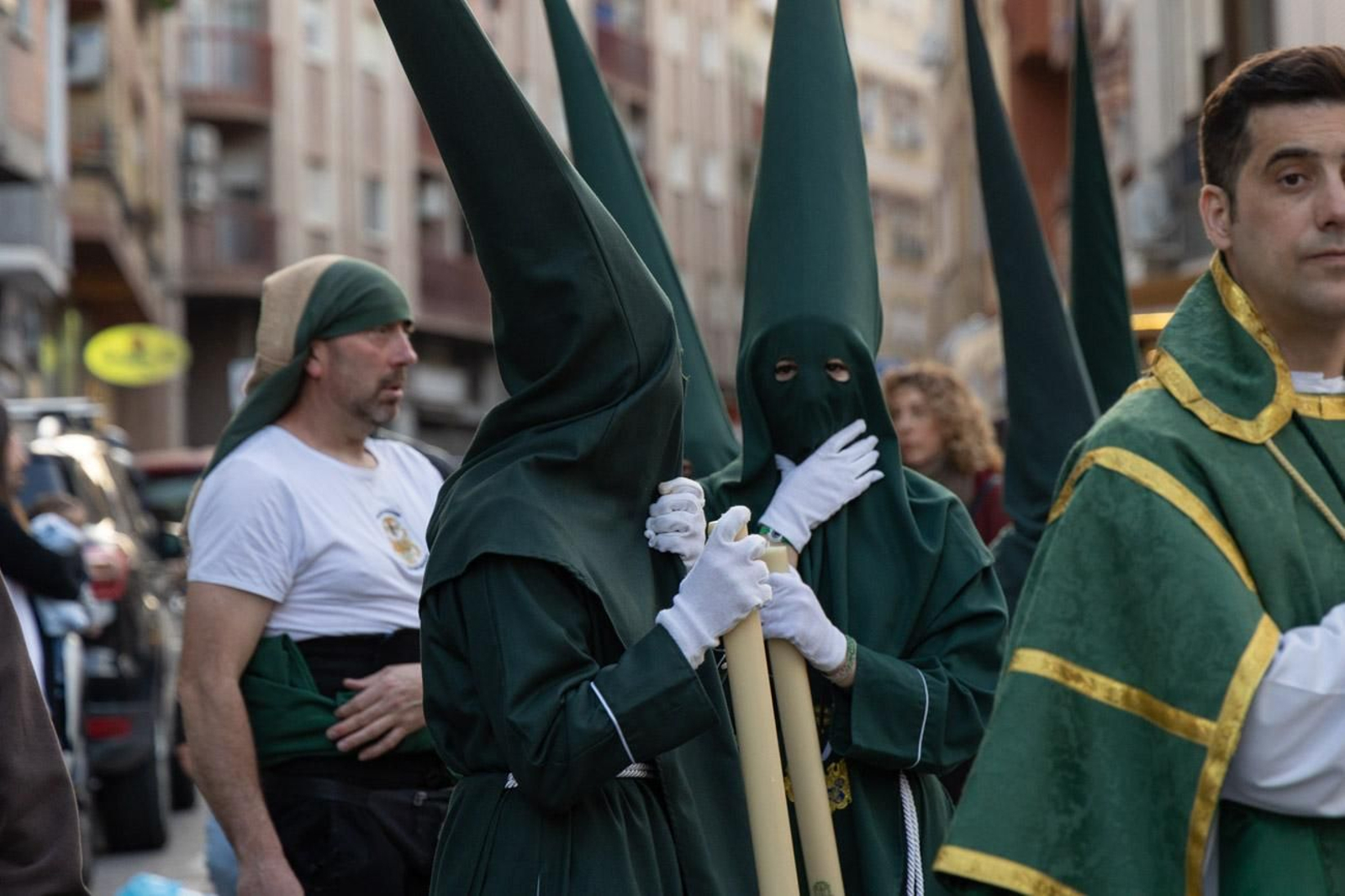 Las cofradías de la Vera Cruz, Expiración y Gran Poder lucen sus cortejos en la calle