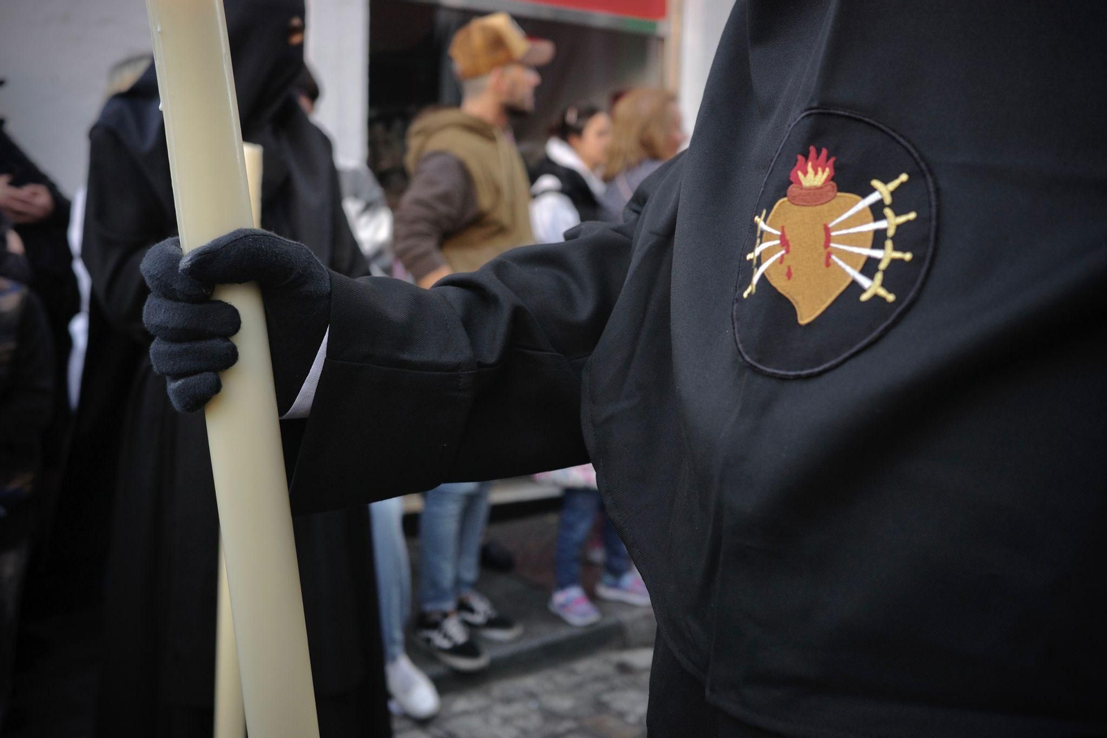 Imágenes de la procesión de la Virgen de los Dolores de Servitas en Cádiz