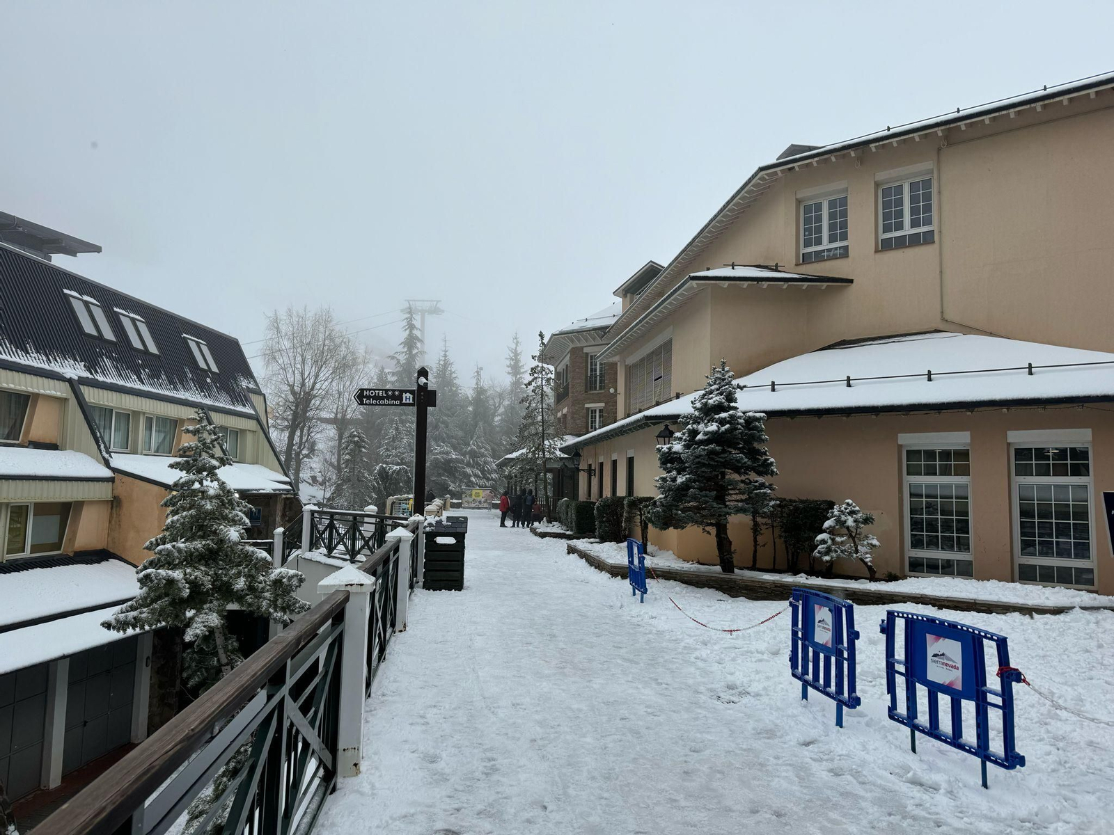 Fotos: la nieve que por fin deja blanca Sierra Nevada