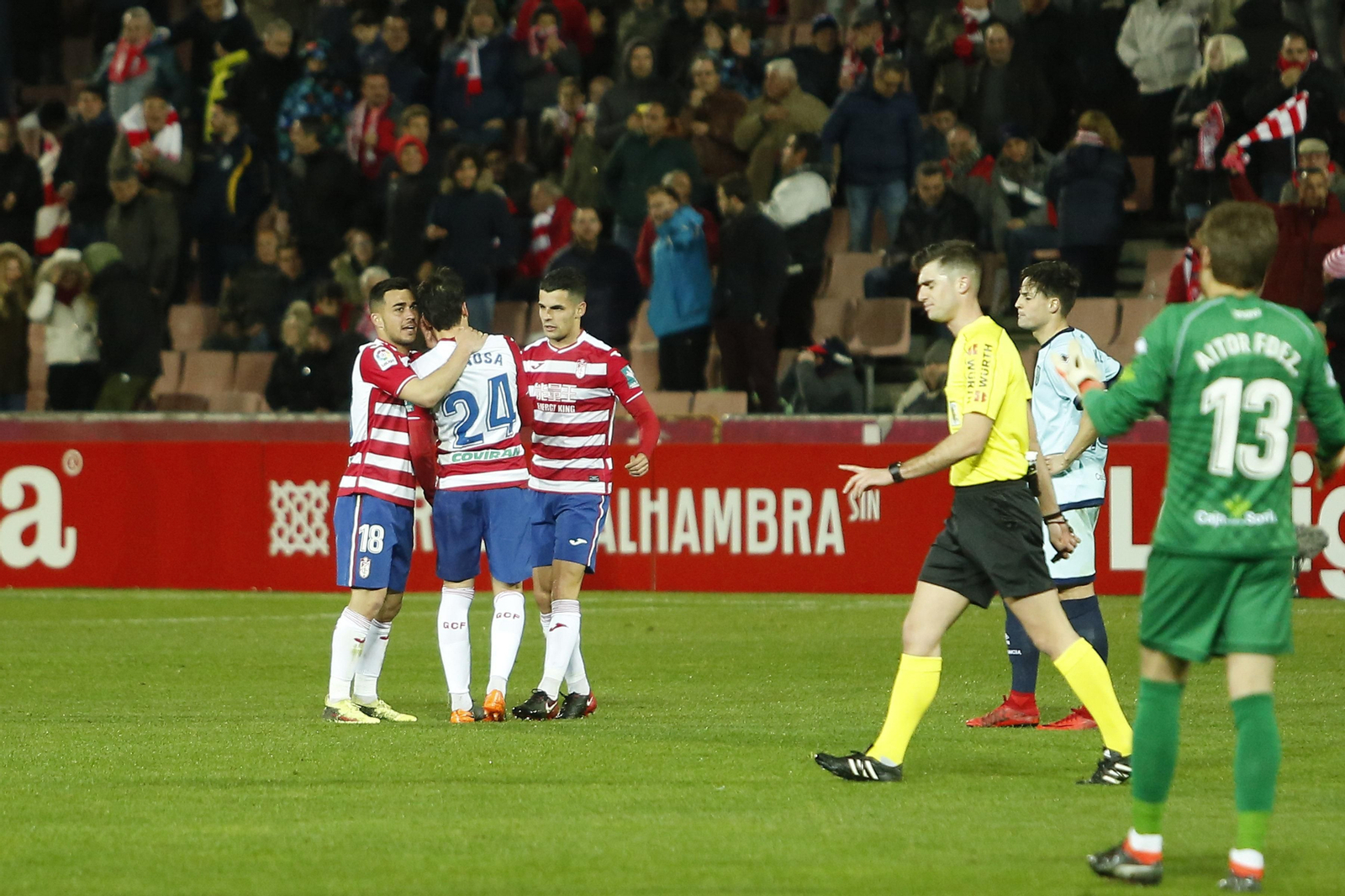 Moreno Aragón en un duelo de la temporada 2017-2018 en Los Cármenes ante el Numancia.