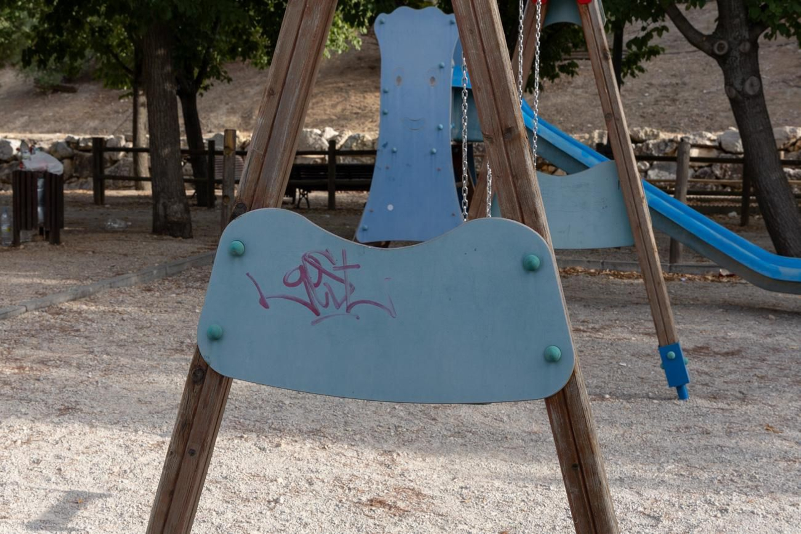 Estado de abandono del parque del Cerro de las Canteras