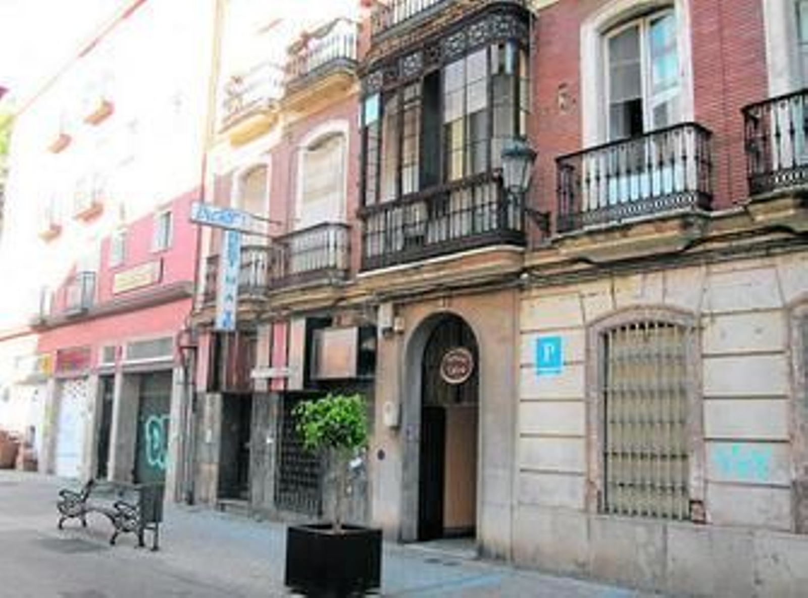 La pensión Calvo de Huelva, donde falleció el subinspector jubilado. La pensión Calvo de Huelva, donde falleció el subinspector jubilado.