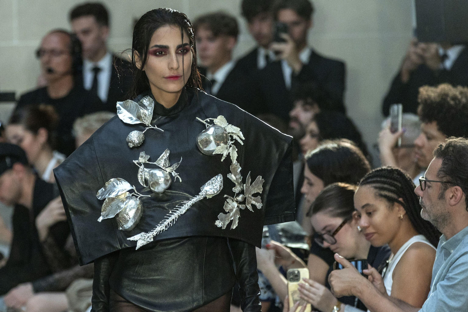 Las mejores imágenes del desfile de Juana Martín en París