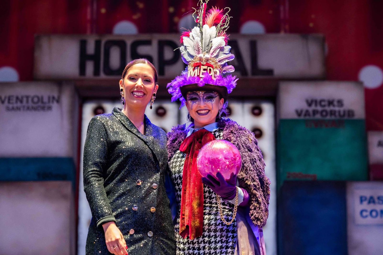 Sandra Mª Bulpe Ortiz.Representa el MIEDO: esa emoción que nos surge y no sirve como salvavida ante situaciones que nos descontrolan, que nos desestabilizan pero que es tan necesaria ya que nos mantiene despiertas ante una situación para que nuestra vida sea apacible.