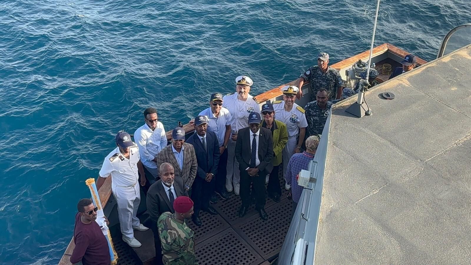 Visita oficial del primer ministro de Somalia a las fragatas de la operación Atalanta.