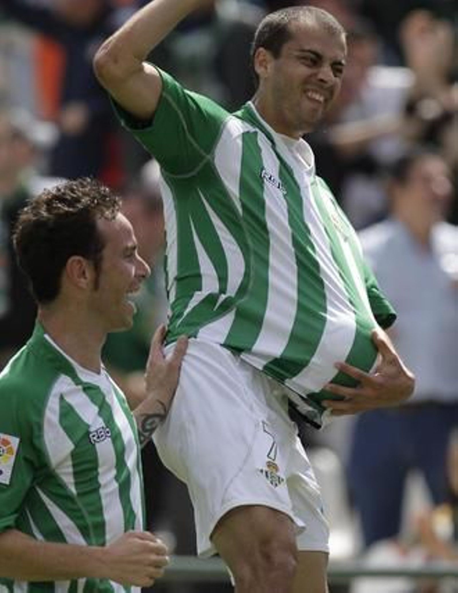 Juanma festeja el único gol veriblanco. / Antonio Pizarro