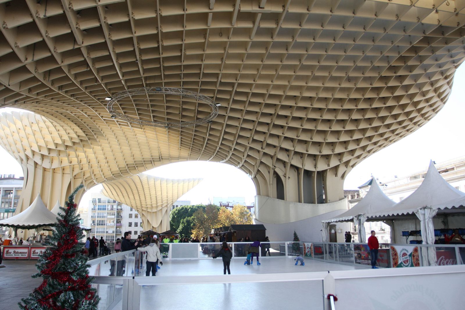 Descubre el encanto turístico de Aragón en el corazón de Sevilla