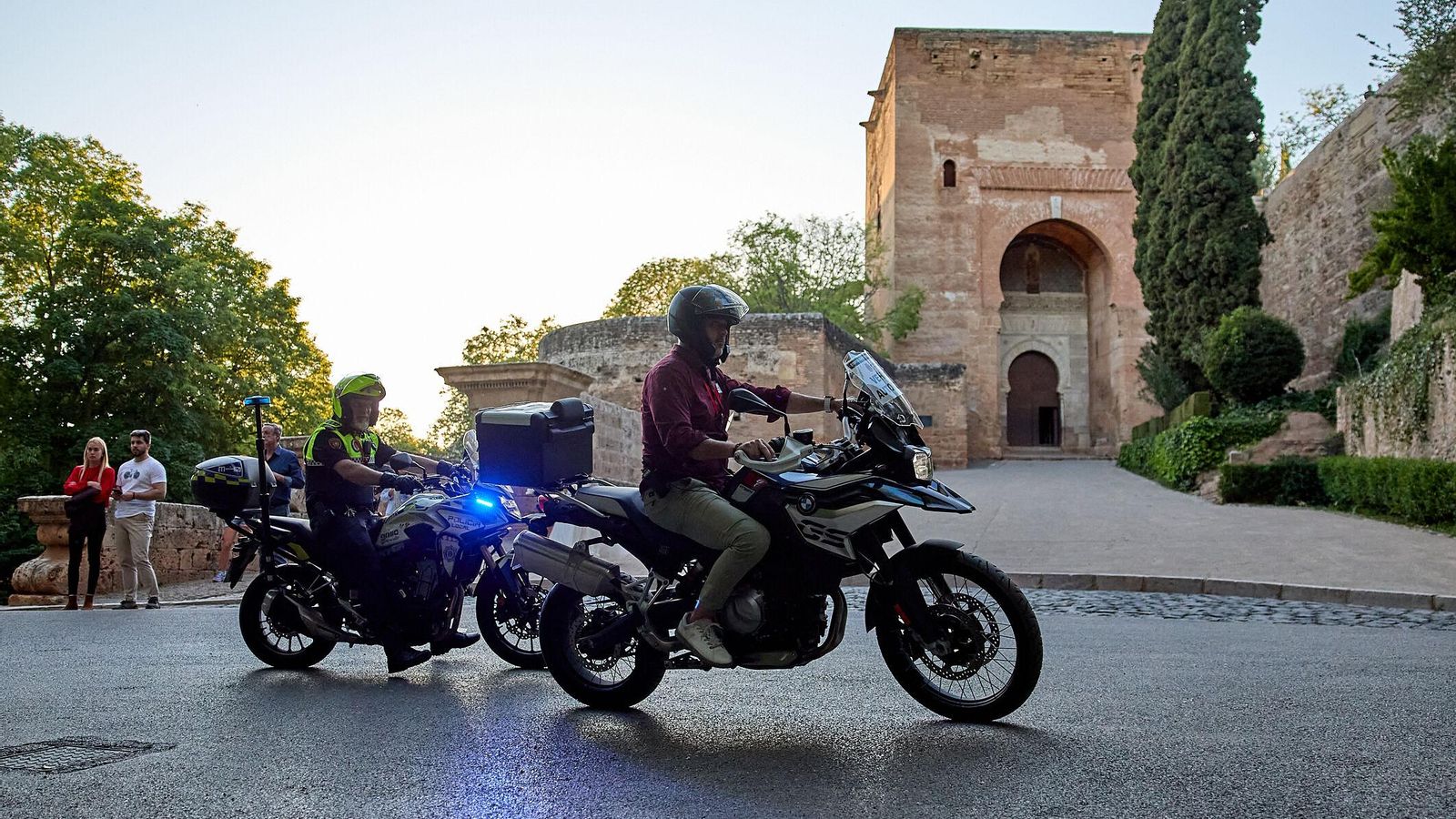 La participación de Policía Local y efectivos sanitarios es fundamental para la Media Maratón