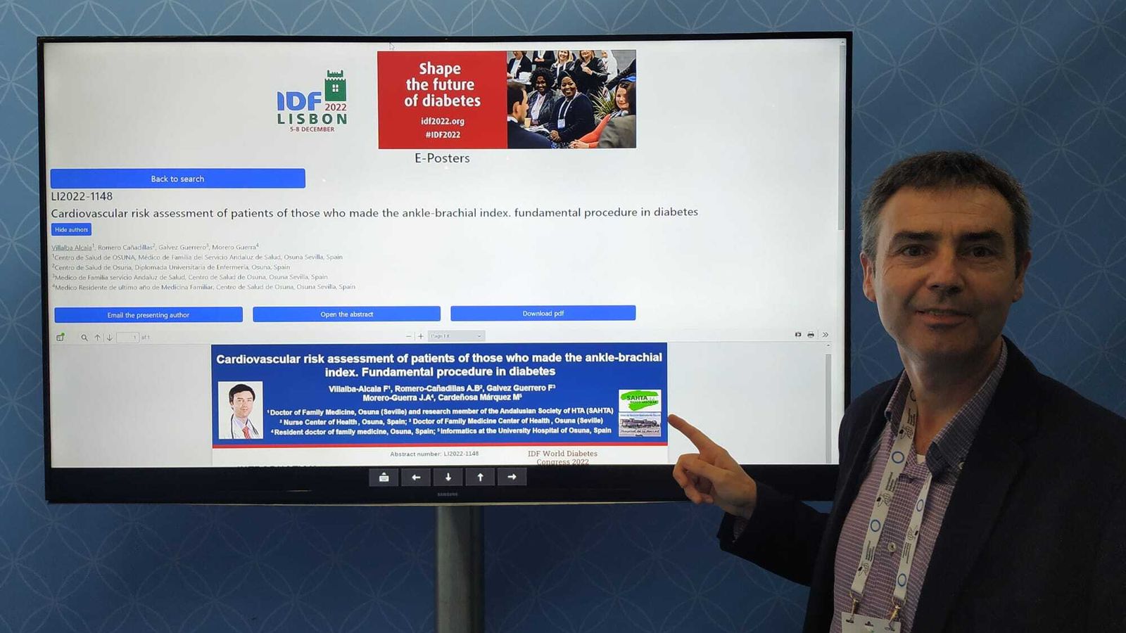 Villalba ante la presentación de su estudio en el Congreso.