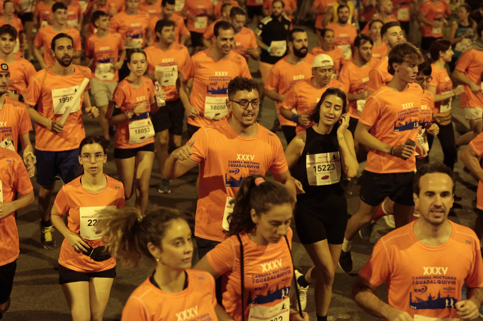 Búscate en las fotos de la Carrera Nocturna (III)