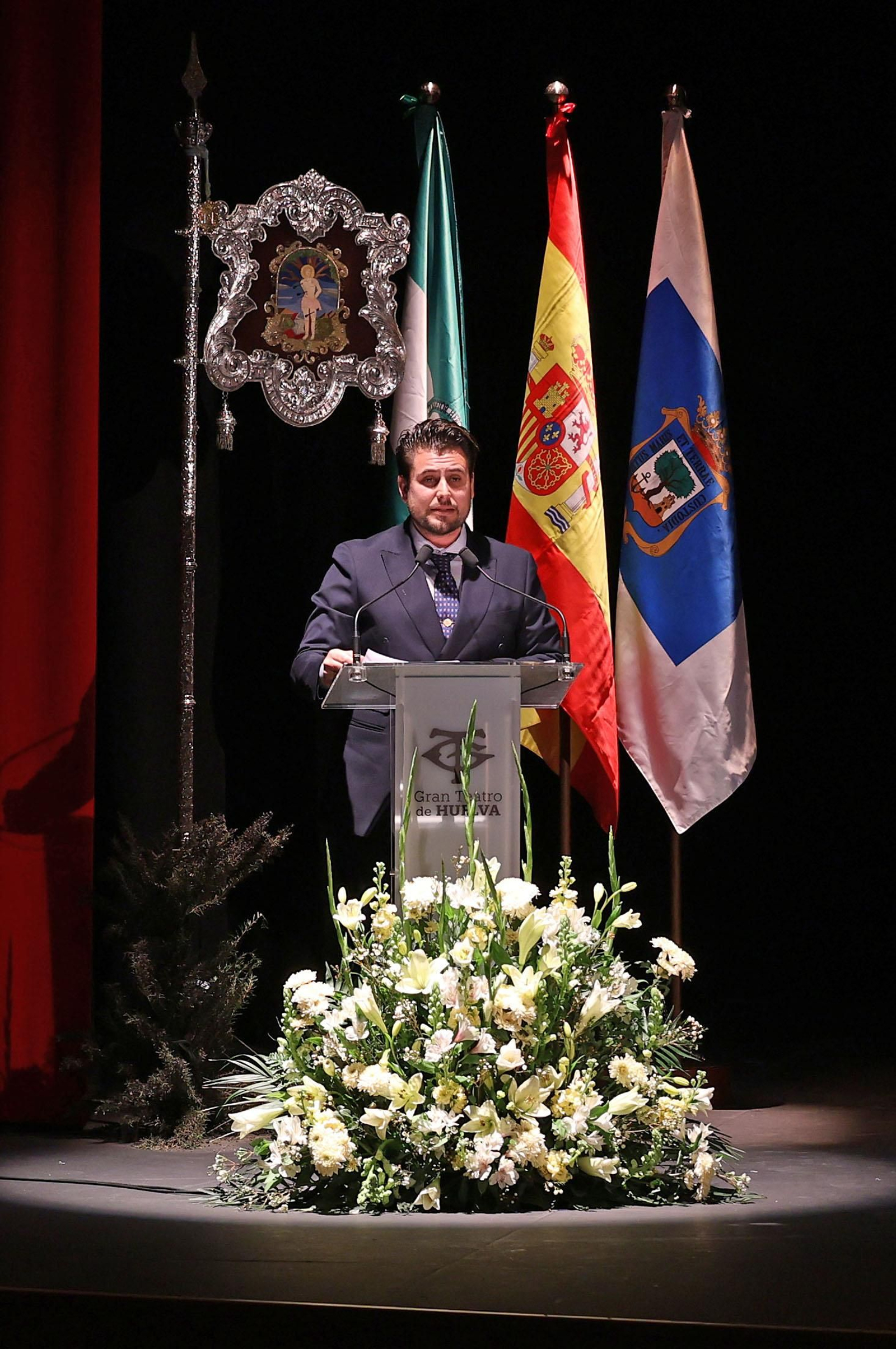 Pepelu Bonaño pregona a San Sebastián en el Gran Teatro de Huelva, en imágenes