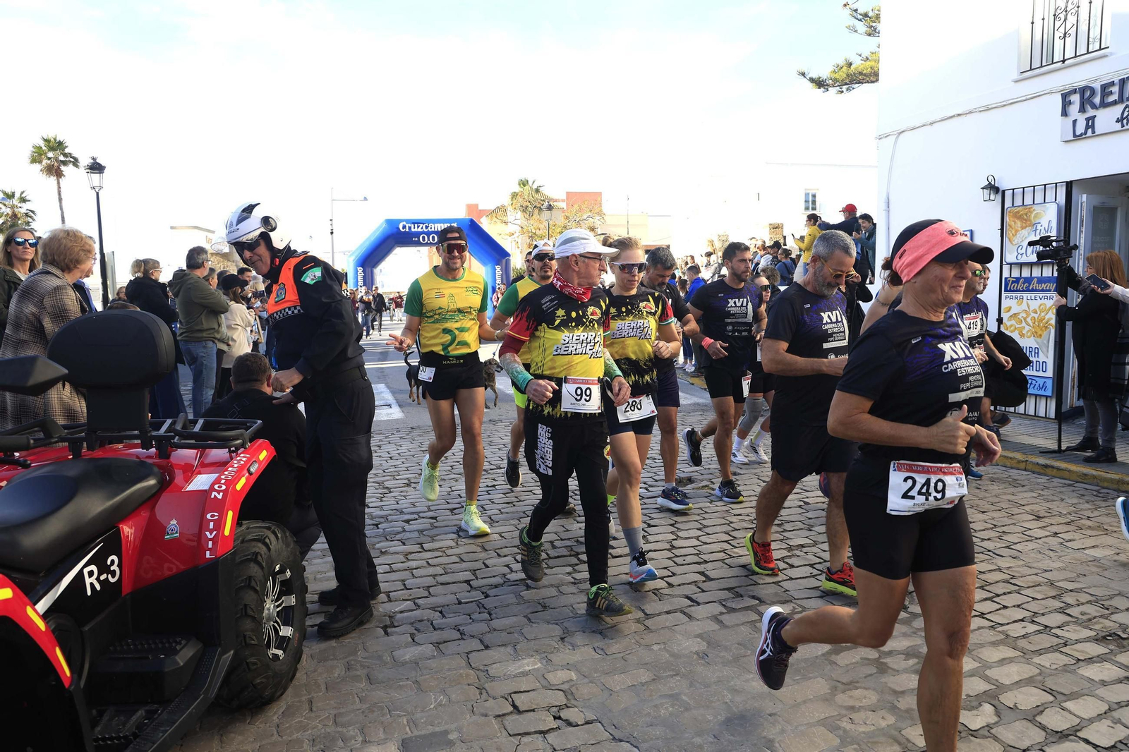 Las fotos de la XVI Carrera del Estrecho-Memorial Pepe Serrano en Tarifa
