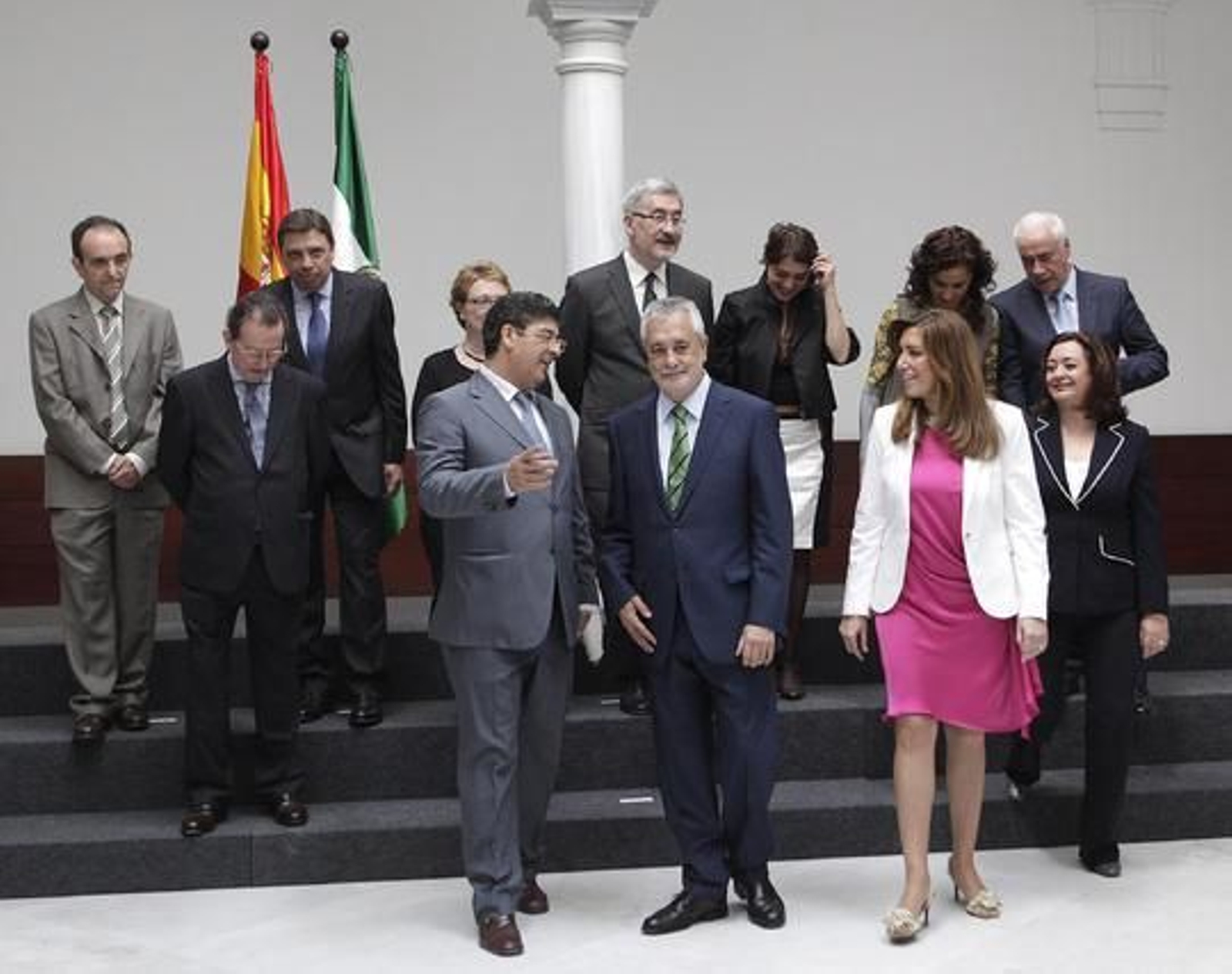 Abril de 2012: Foto de familia del Gobierno de coalición andaluz. / Pizarro
