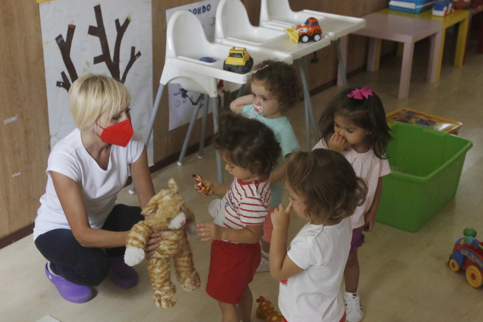 Inicio del curso en la escuela infantil Nuestra Señora del Rosario, en Electromecánicas.