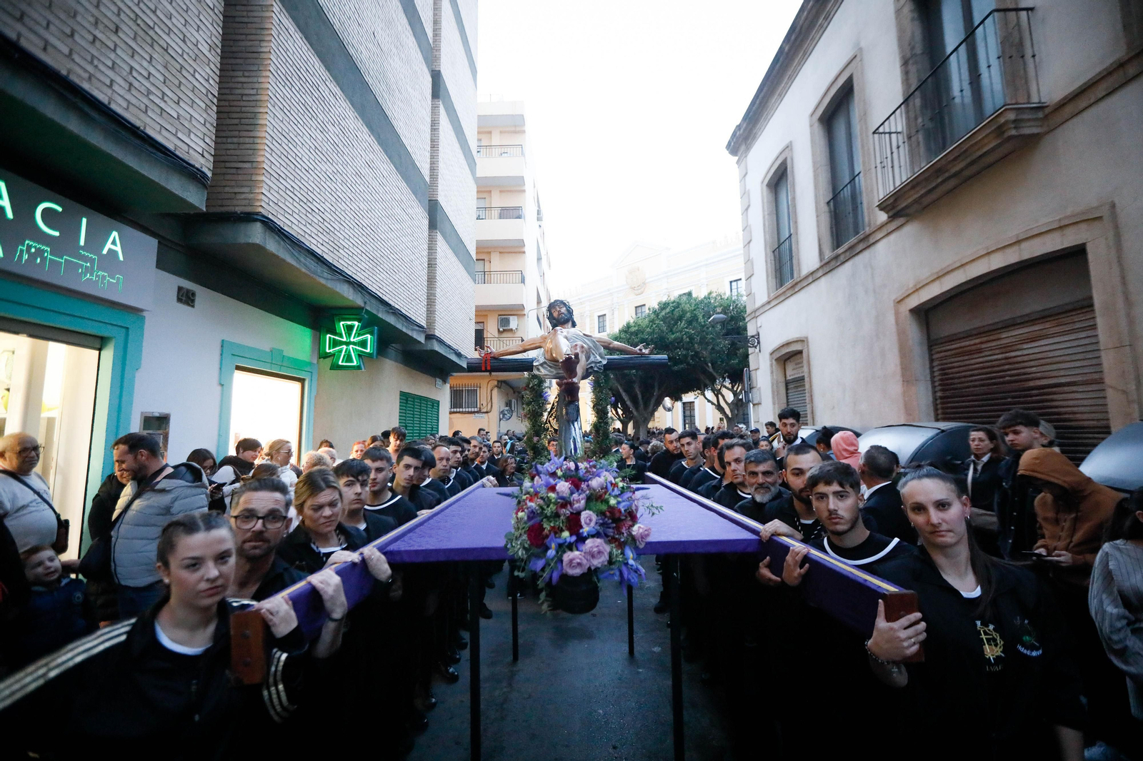 La procesión del Calvario, en imágenes