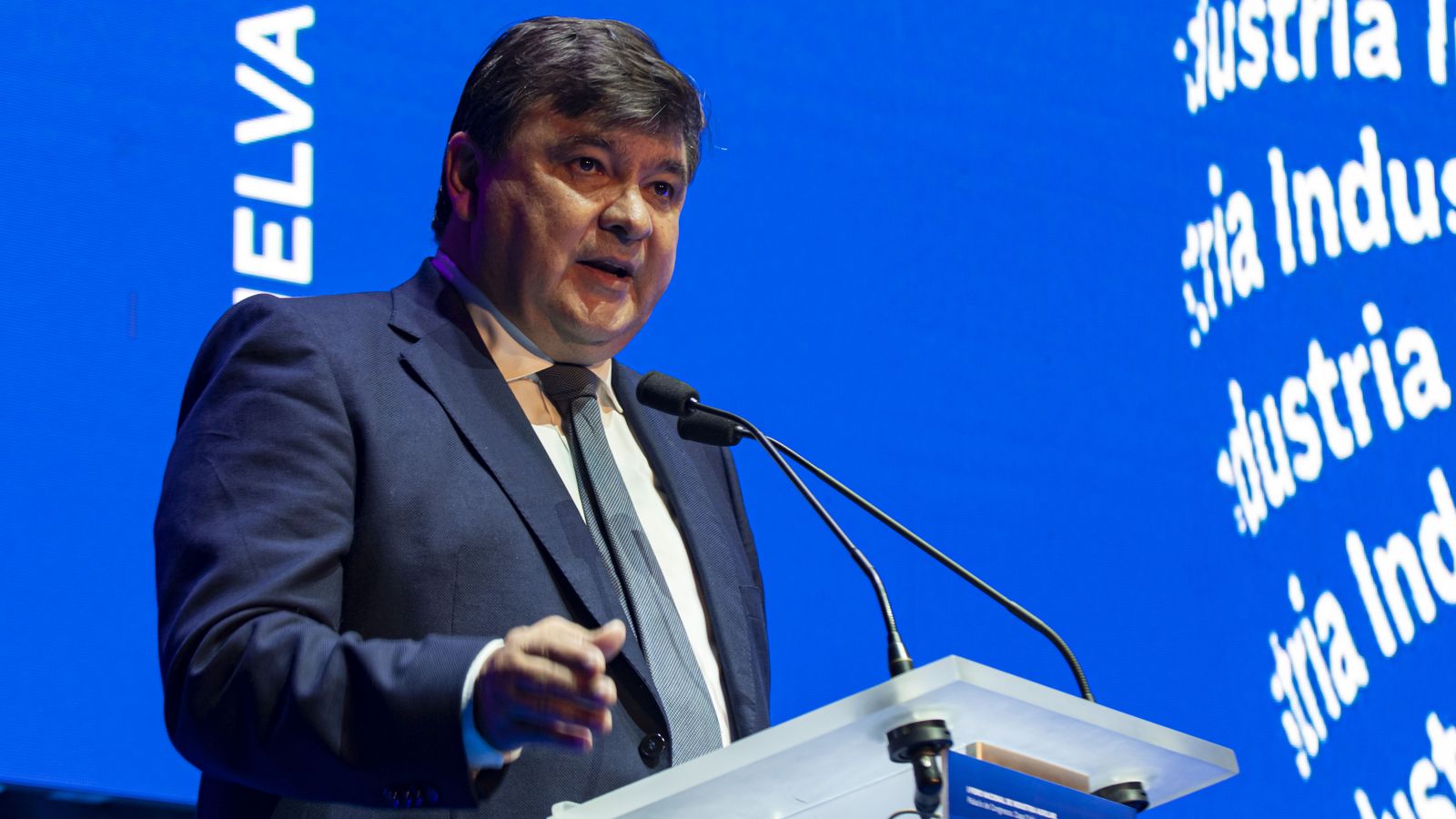 El alcalde de Huelva, Gabriel Cruz, en la inauguración del I Foro Nacional de Industria Auxiliar