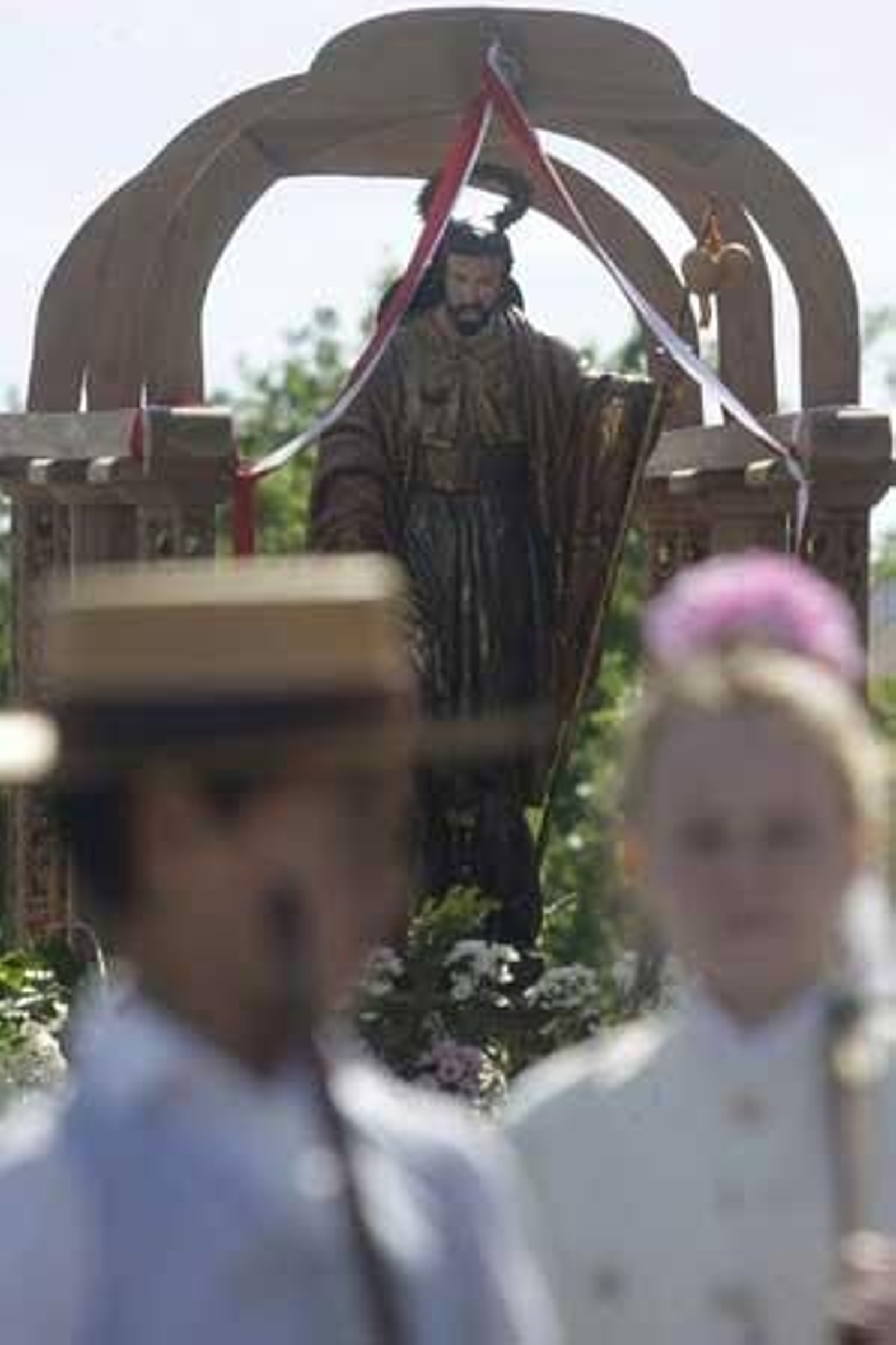 Los sanroqueños llenan el Pinar del Rey para estar con su patrón. La afluencia de pública desborda todas las previsiones de la organización

Foto: Erasmo Fenoy