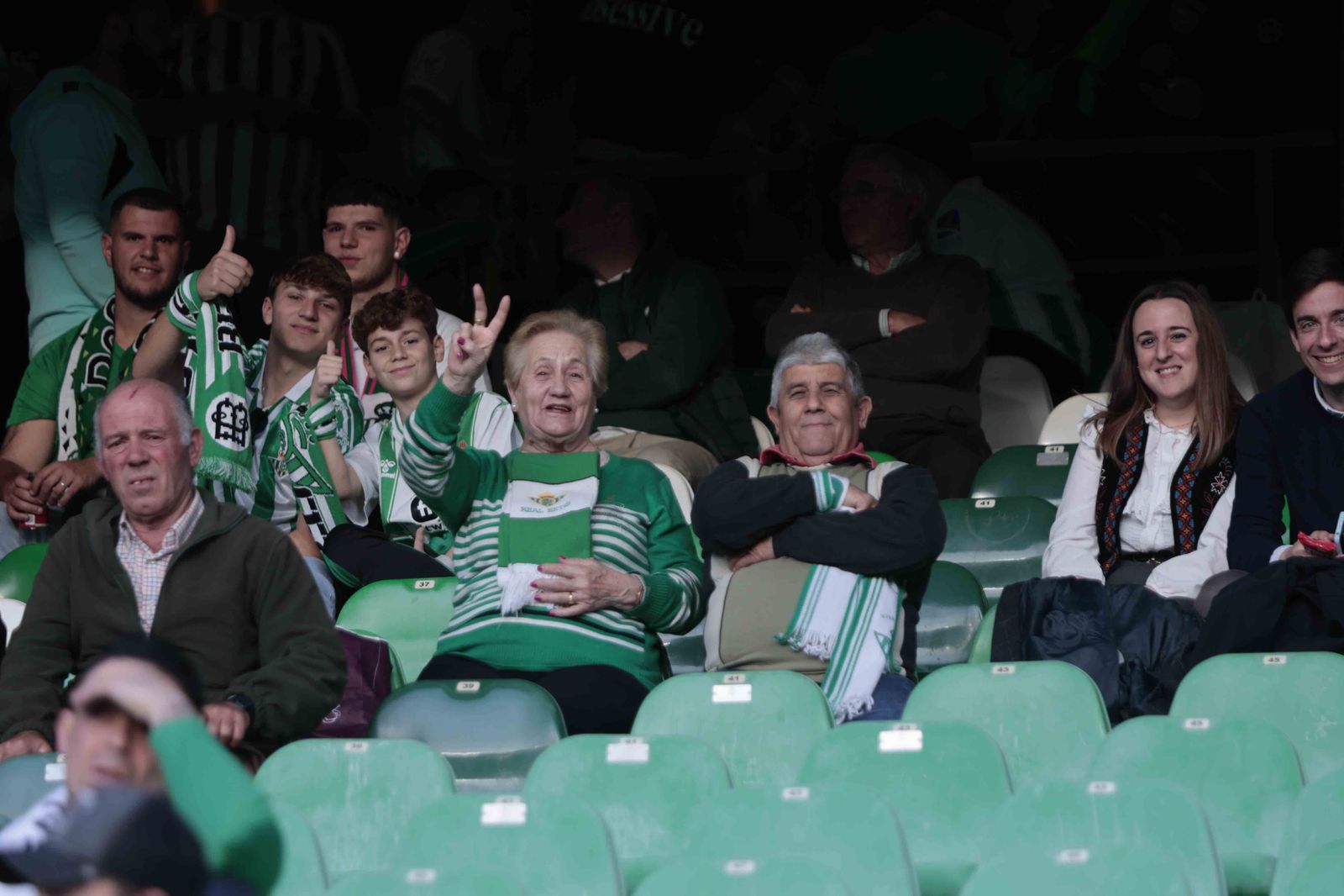 Búscate en las gradas del Villamarín