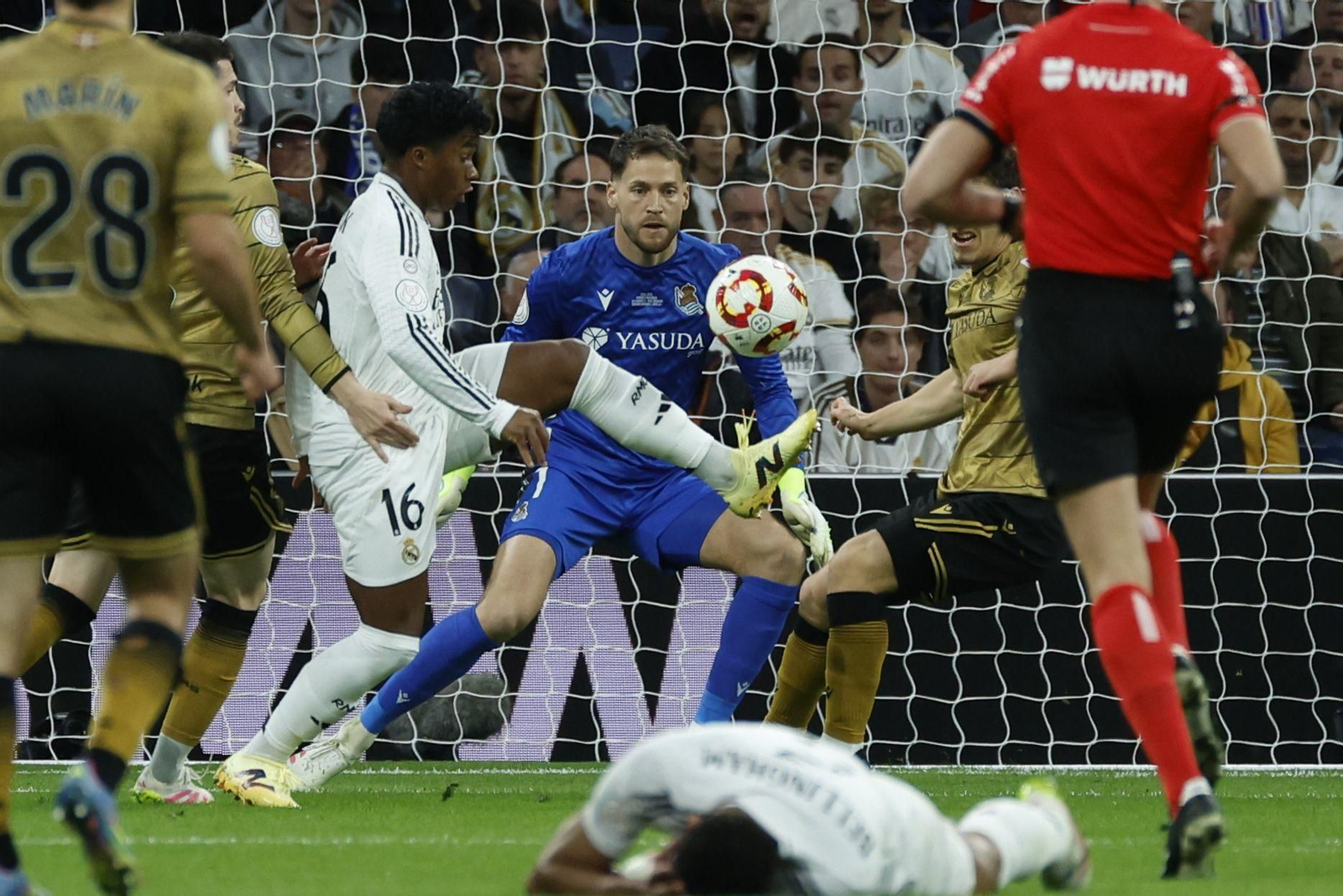 Las fotos del Real Madrid - Real Sociedad camino del Estadio de la Cartuja