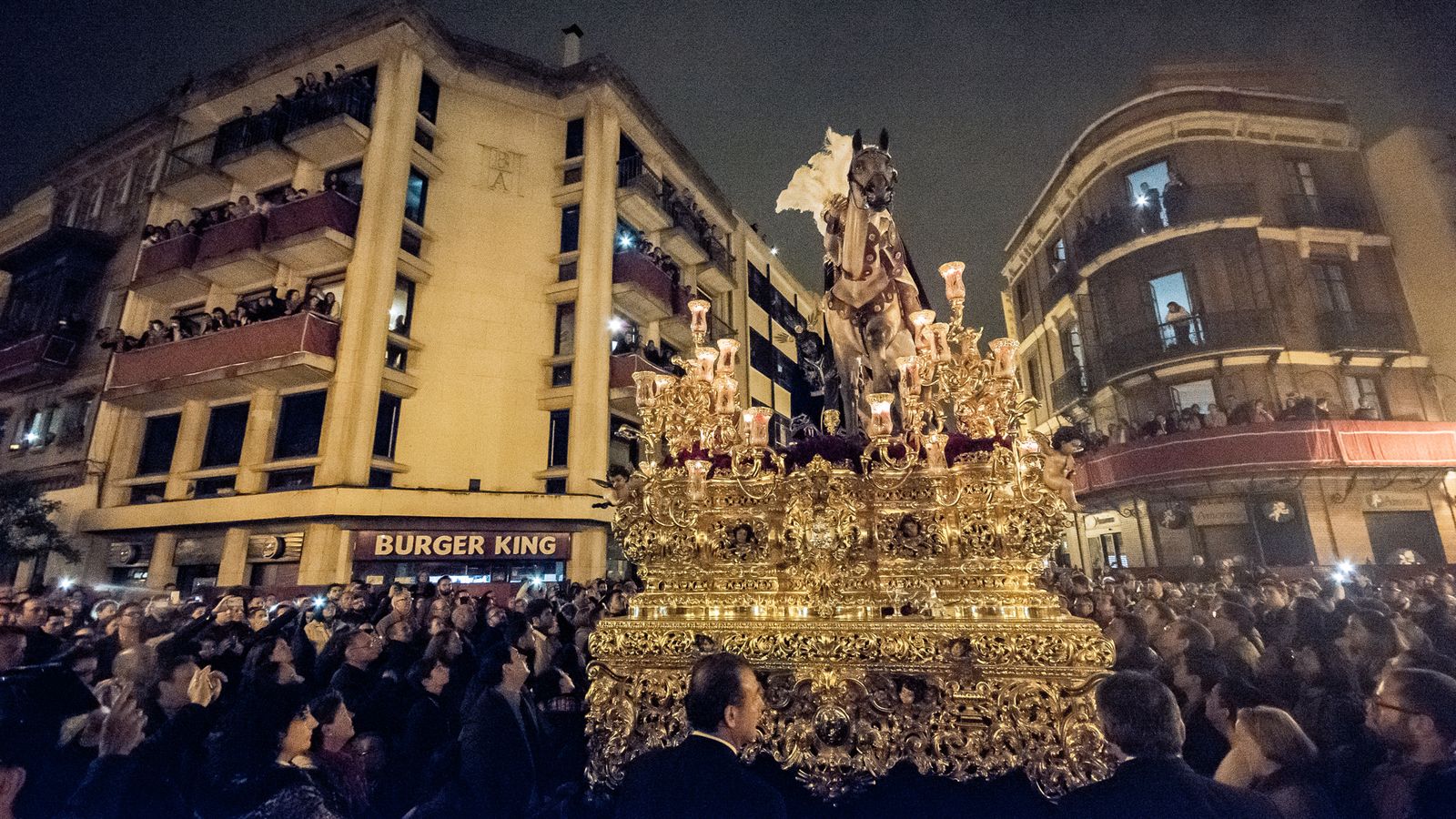 El Cristo de las Tres Caídas en la Campana