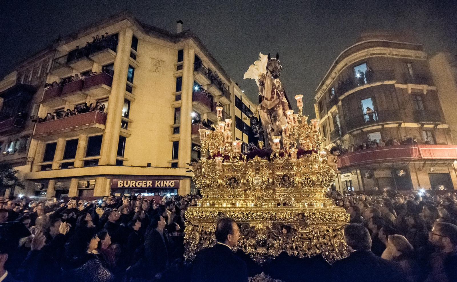 El Cristo de las Tres Caídas en la Campana