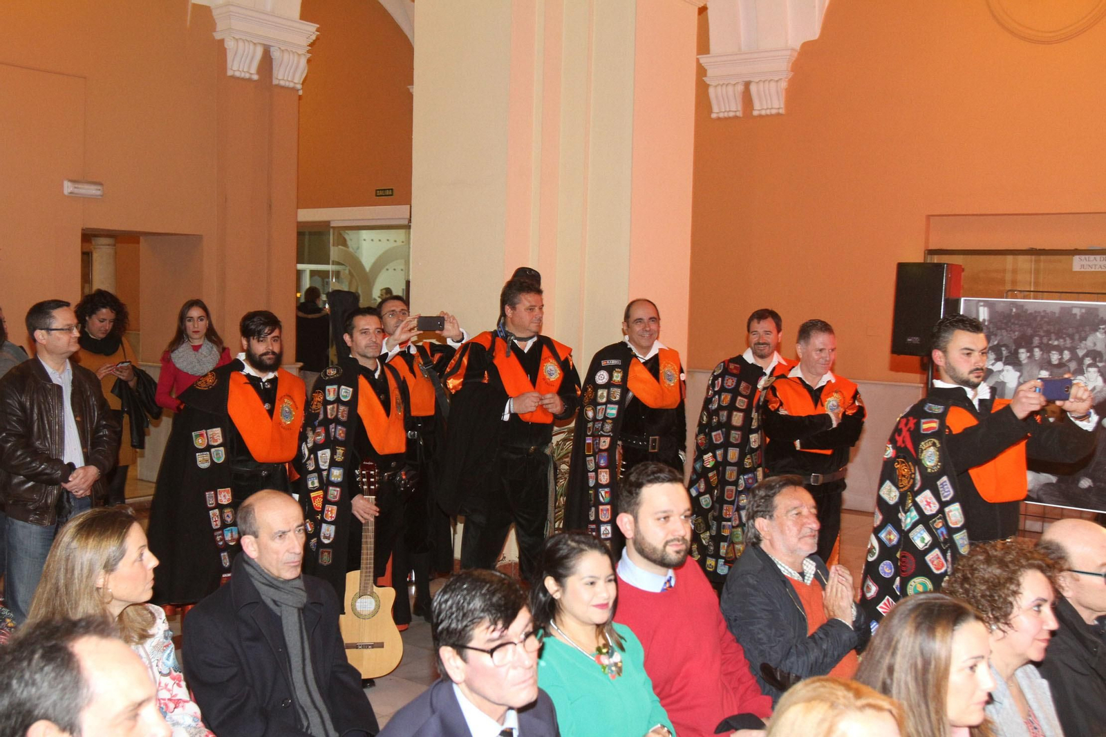 Imágenes de la entrega de premios de la asociación de antiguos alumnos 3 de Marzo en La Merced