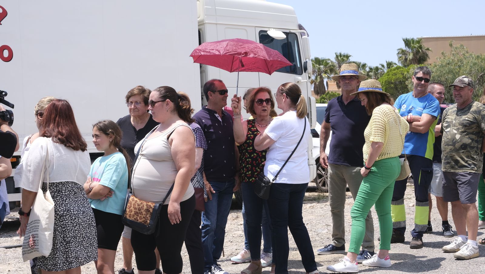Imágenes de la degustación de huevos fritos con chorizo, en las Fiestas de Santa María del Águila