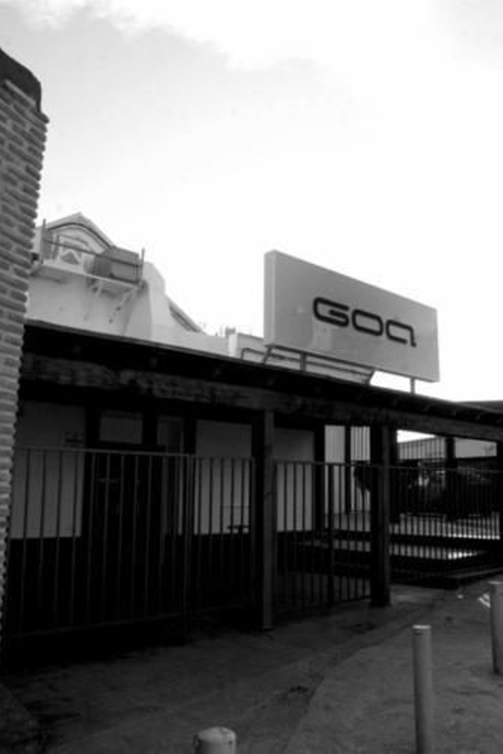 Imagen de la fachada de la discoteca algecireña, ayer.