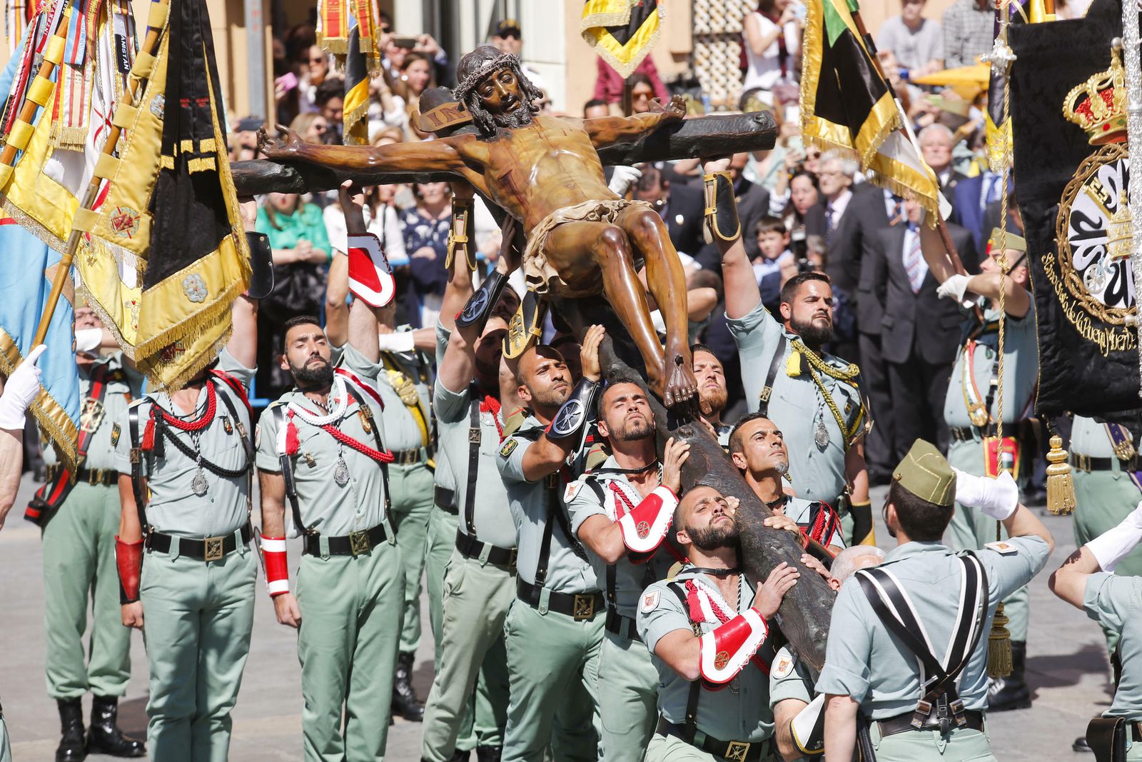 Pablo Casado y Santiago Abascal coincidirán en Málaga con La Legión.