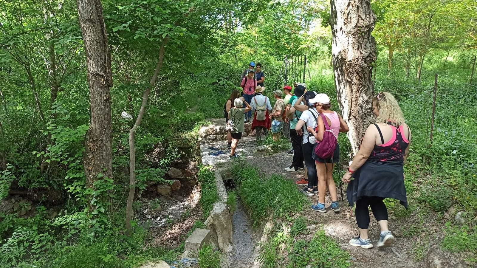 Huércal de Almería lleva a 20 personas a las Acequias de Fondón