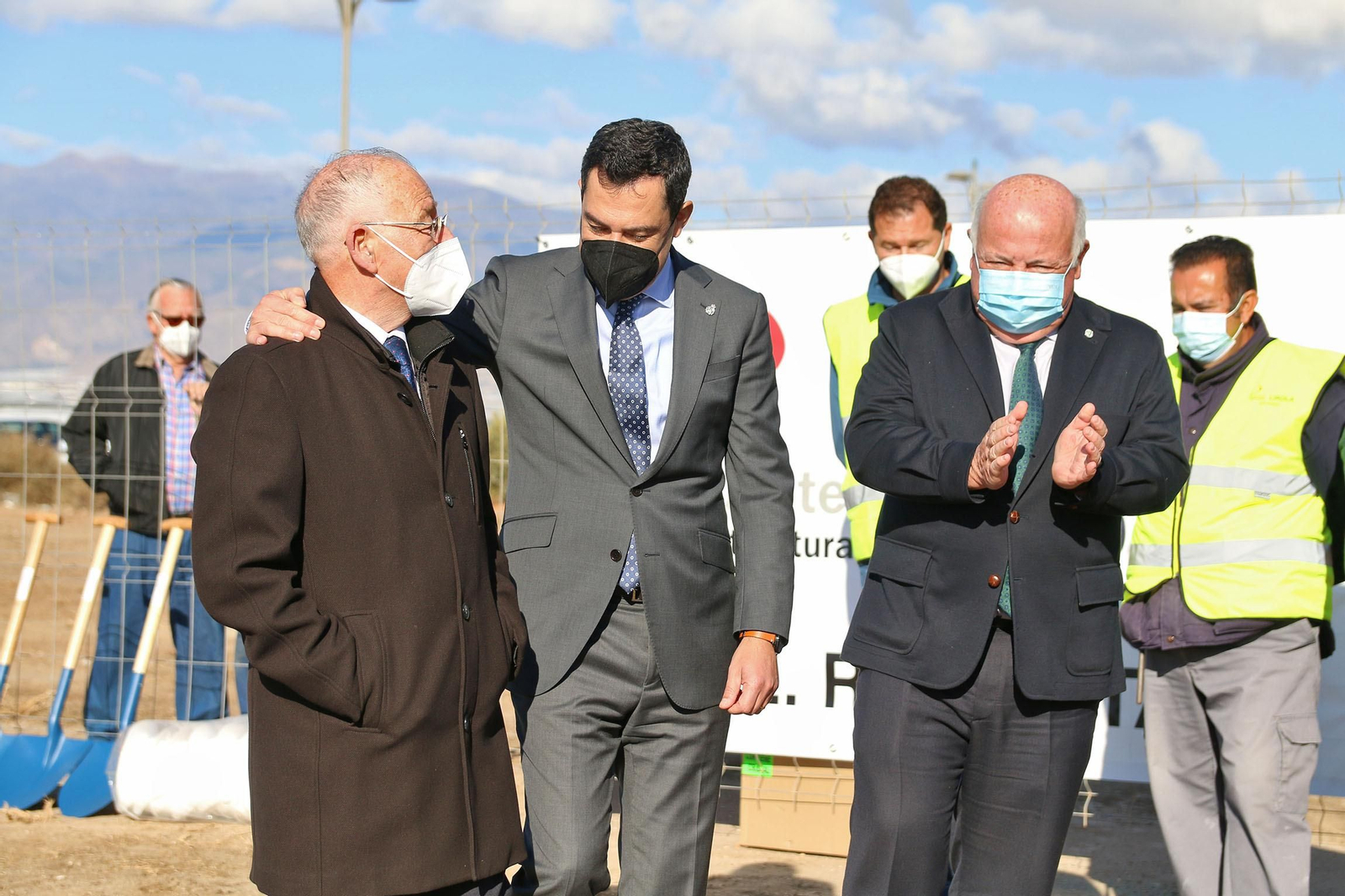 Fotogalería de la colocación de la primera piedra del hospital de Roquetas