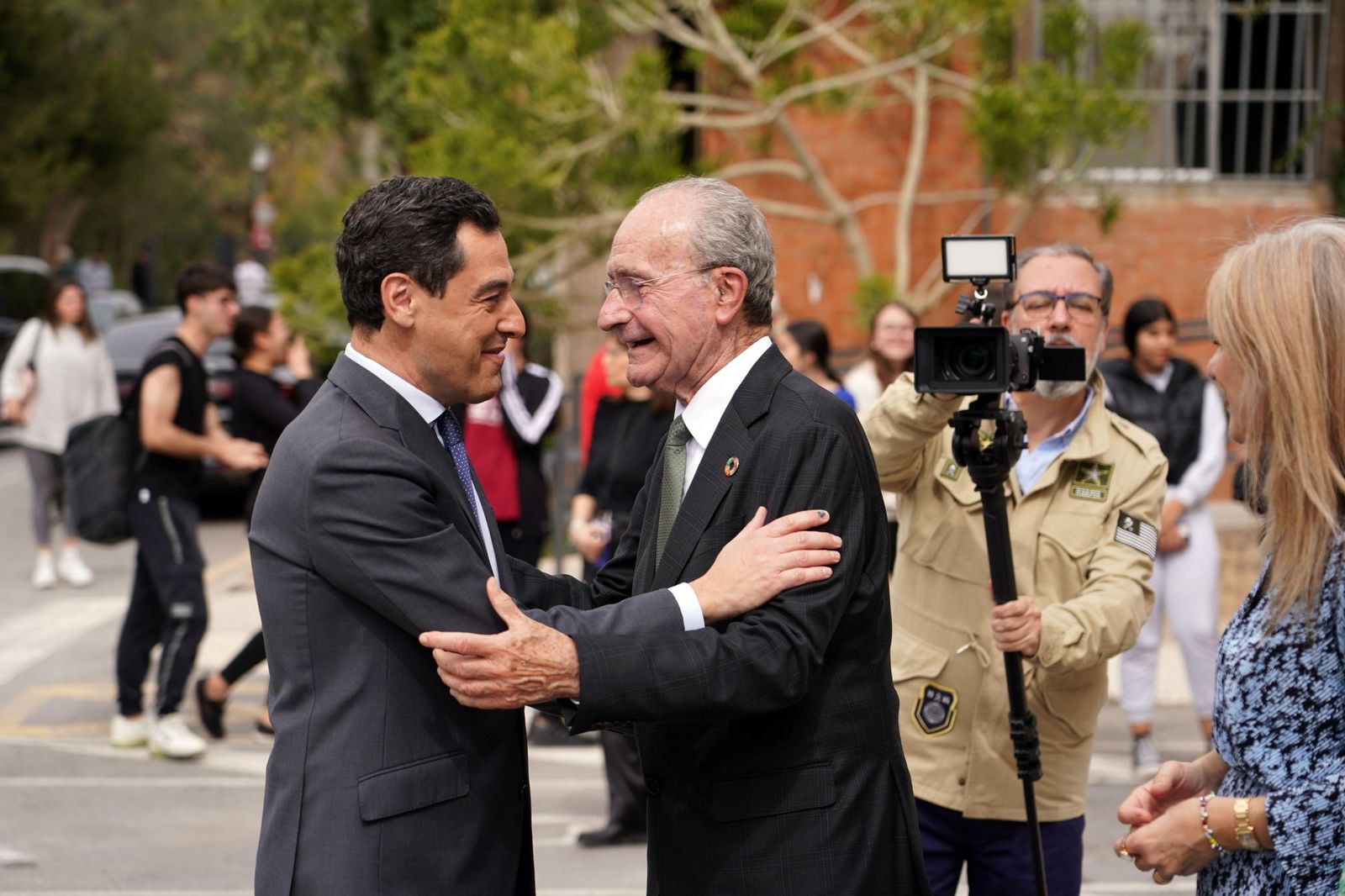 Juanma Moreno y Francisco de la Torre, en un acto en Málaga en 2024.