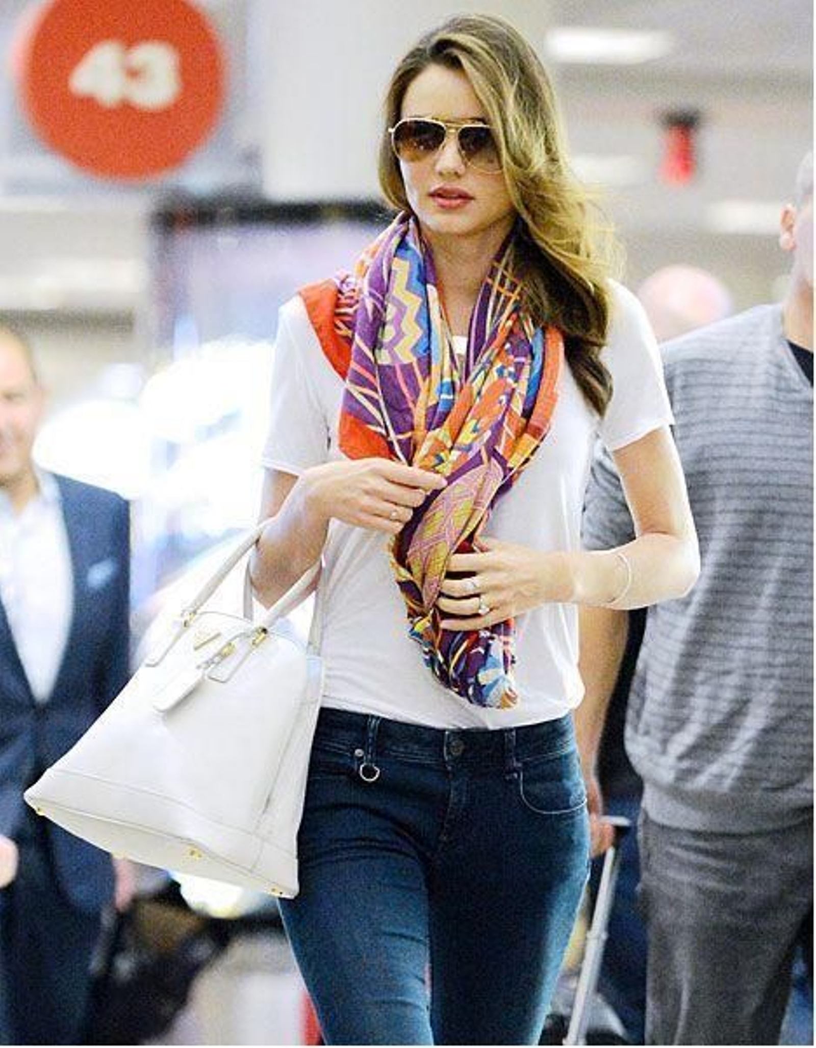 Las 30 formas más originales de llevar un pañuelo en tus looks de verano