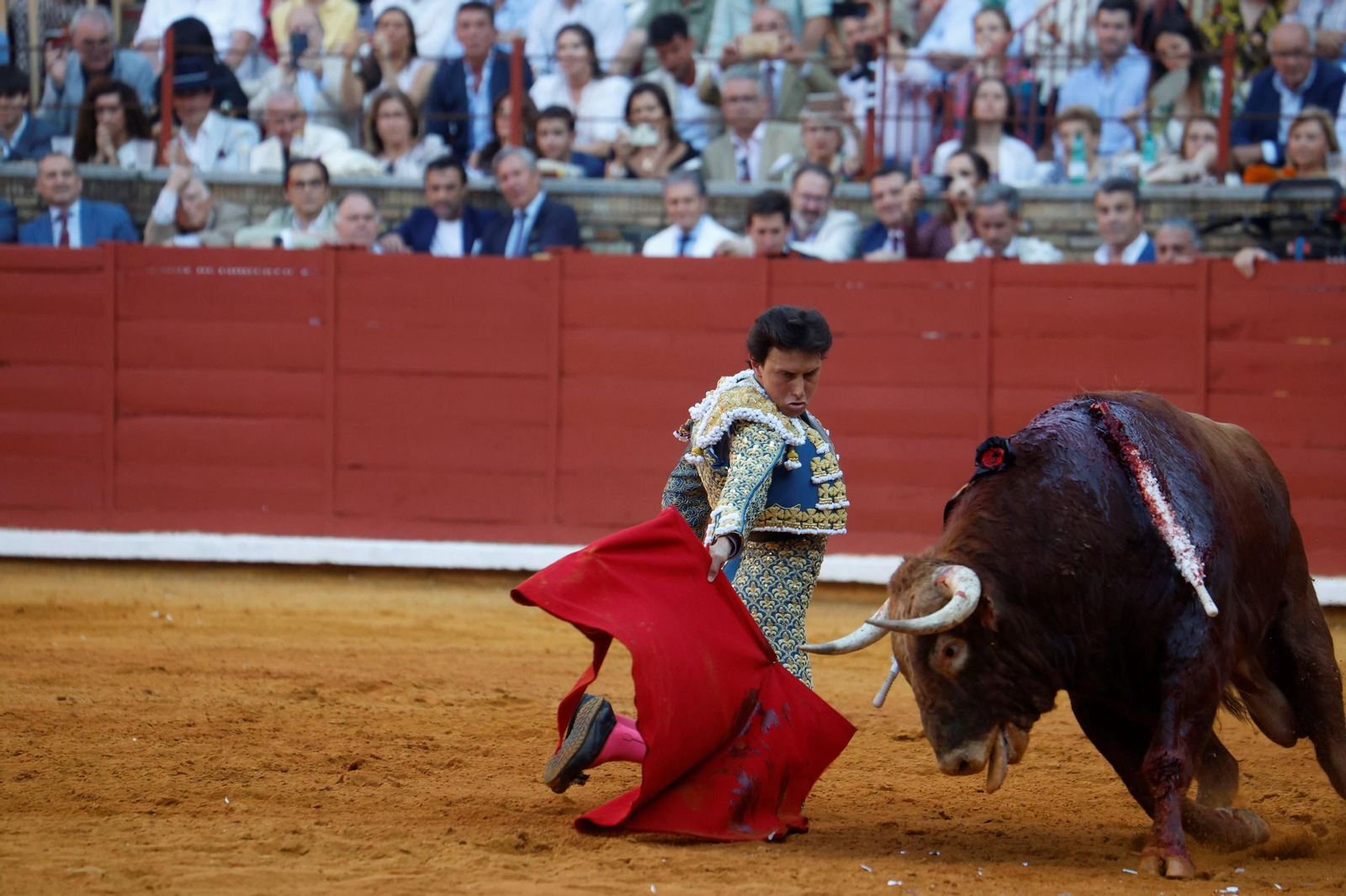Manuel Román, Juan Ortega y Roca Rey, en la plaza de toros de Córdoba