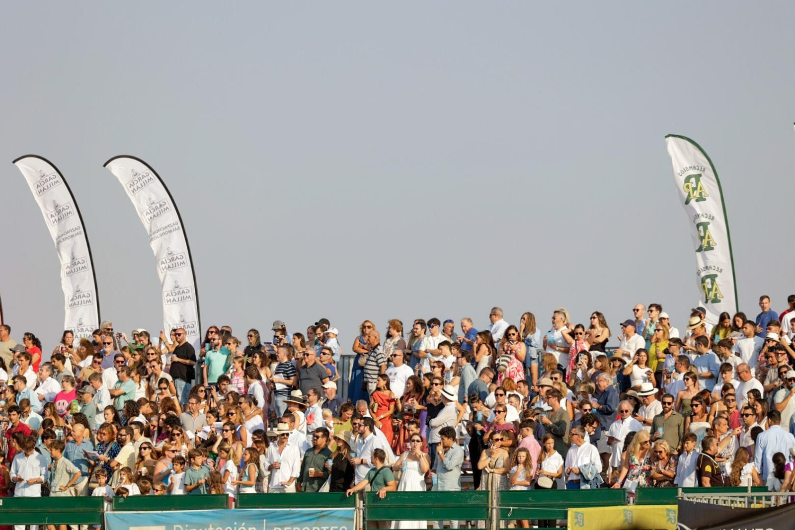 Imagen de la segunda jornada del ciclo final de las Carreras de Caballos de Sanlúcar 2025