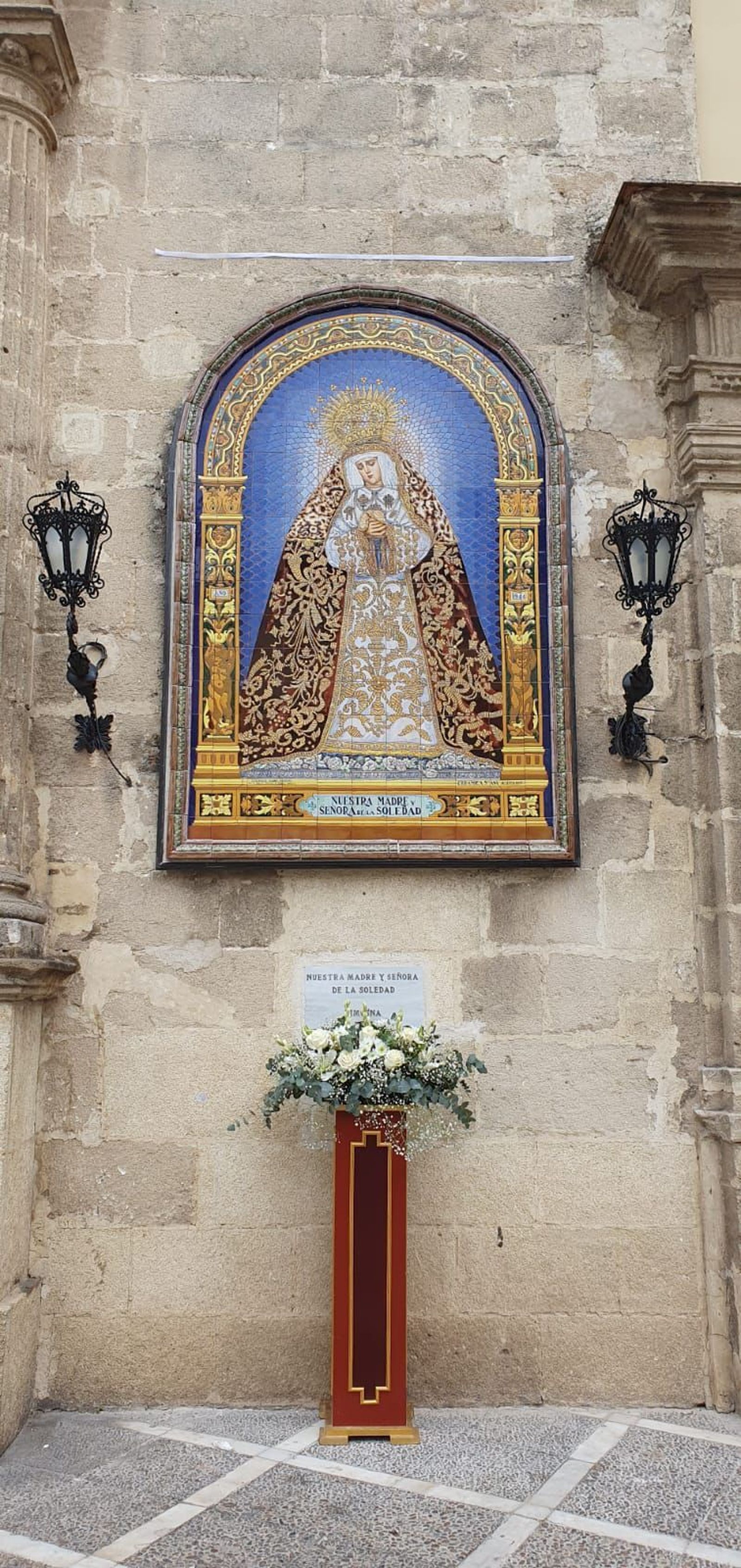 Vuelve el azulejo de la Virgen de la Soledad