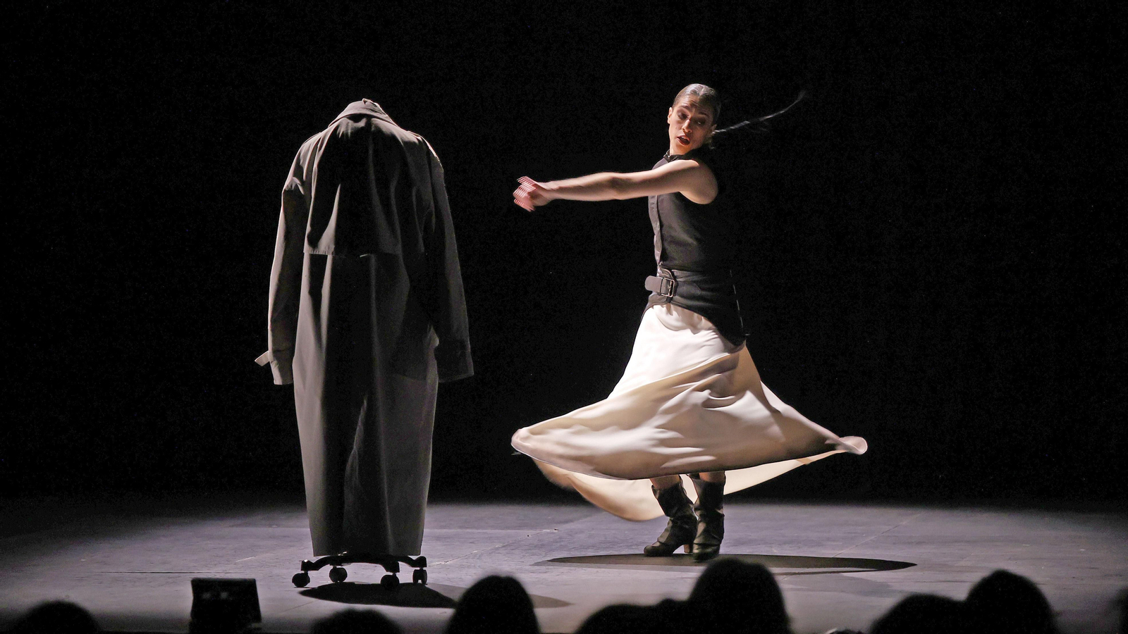 Sara Jiménez con 'Ave de Plata' en los Museos de la Atalaya