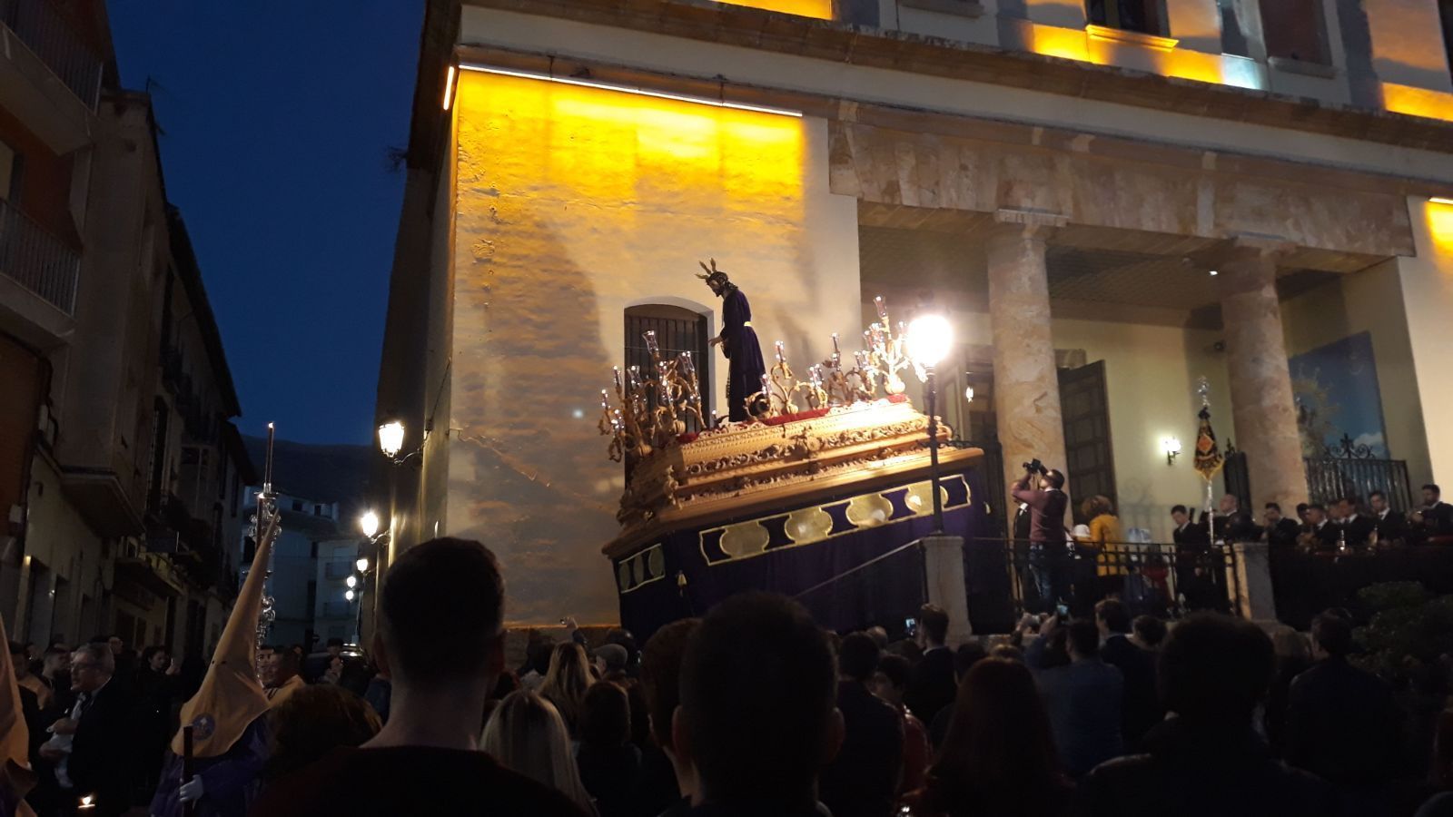 Nuestro Padre Jesús Cautivo de Medinaceli, durante su Estación de Penitencia de ayer en Berja.