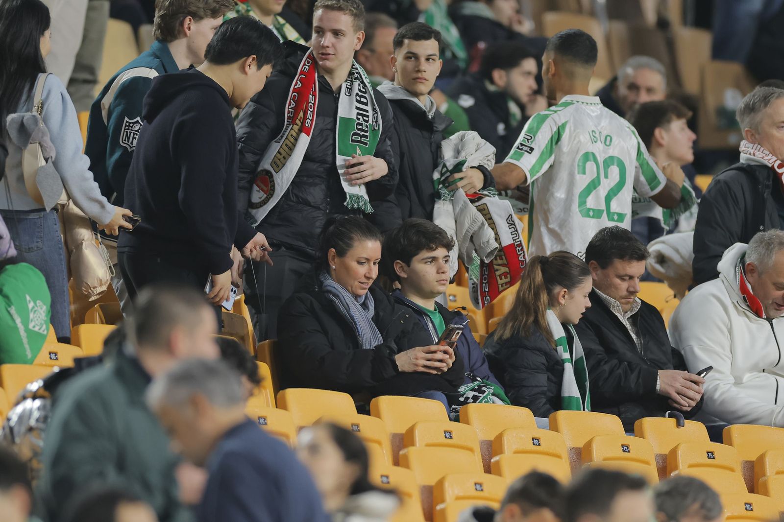 Buscate en las fotos del Betis - Feyenoord