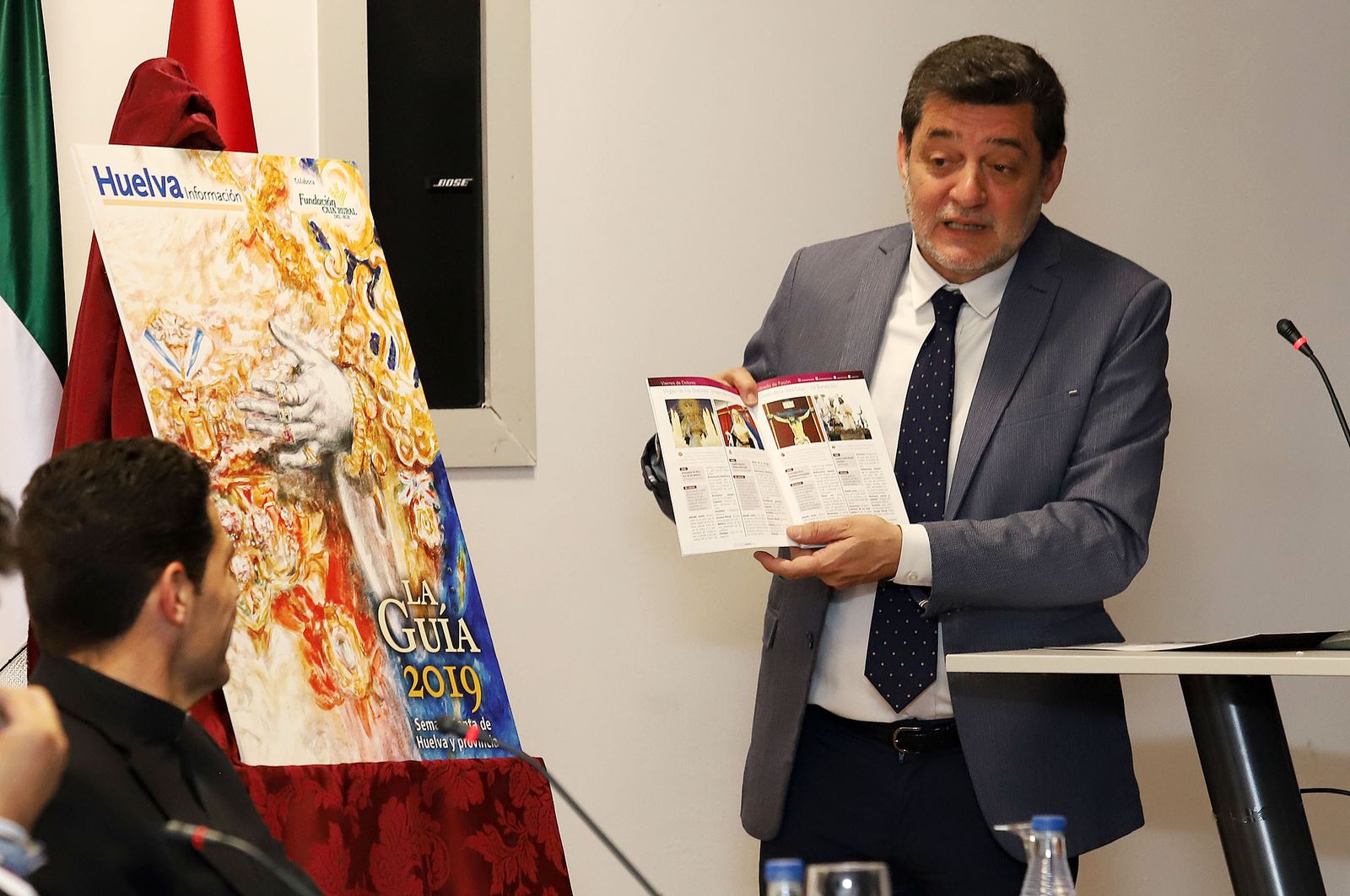 Imágenes de la presentación de la Guía de Semana Santa de Huelva Información