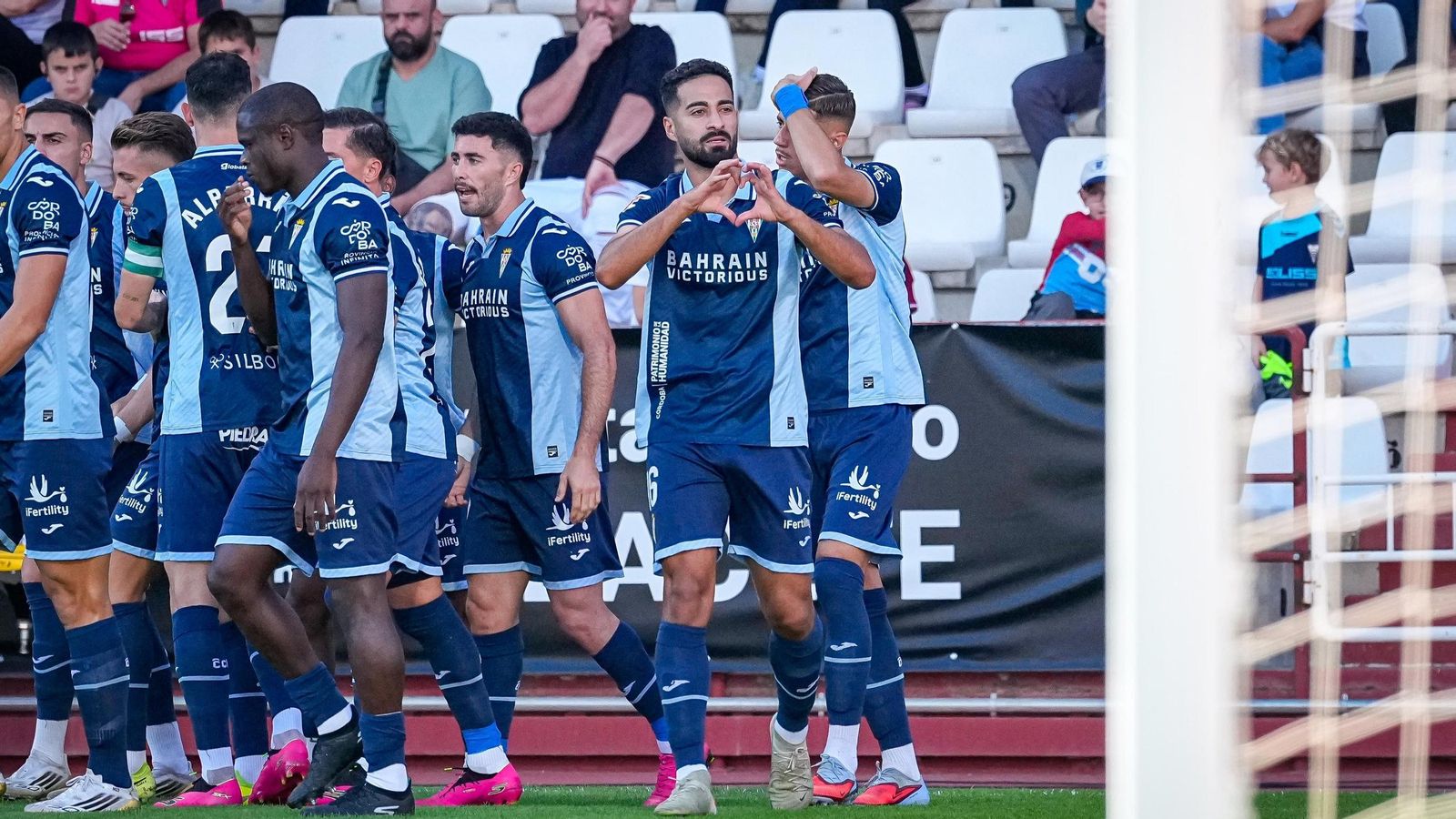 Rubén Alves celebra su gol en el Albacete - Córdoba CF.
