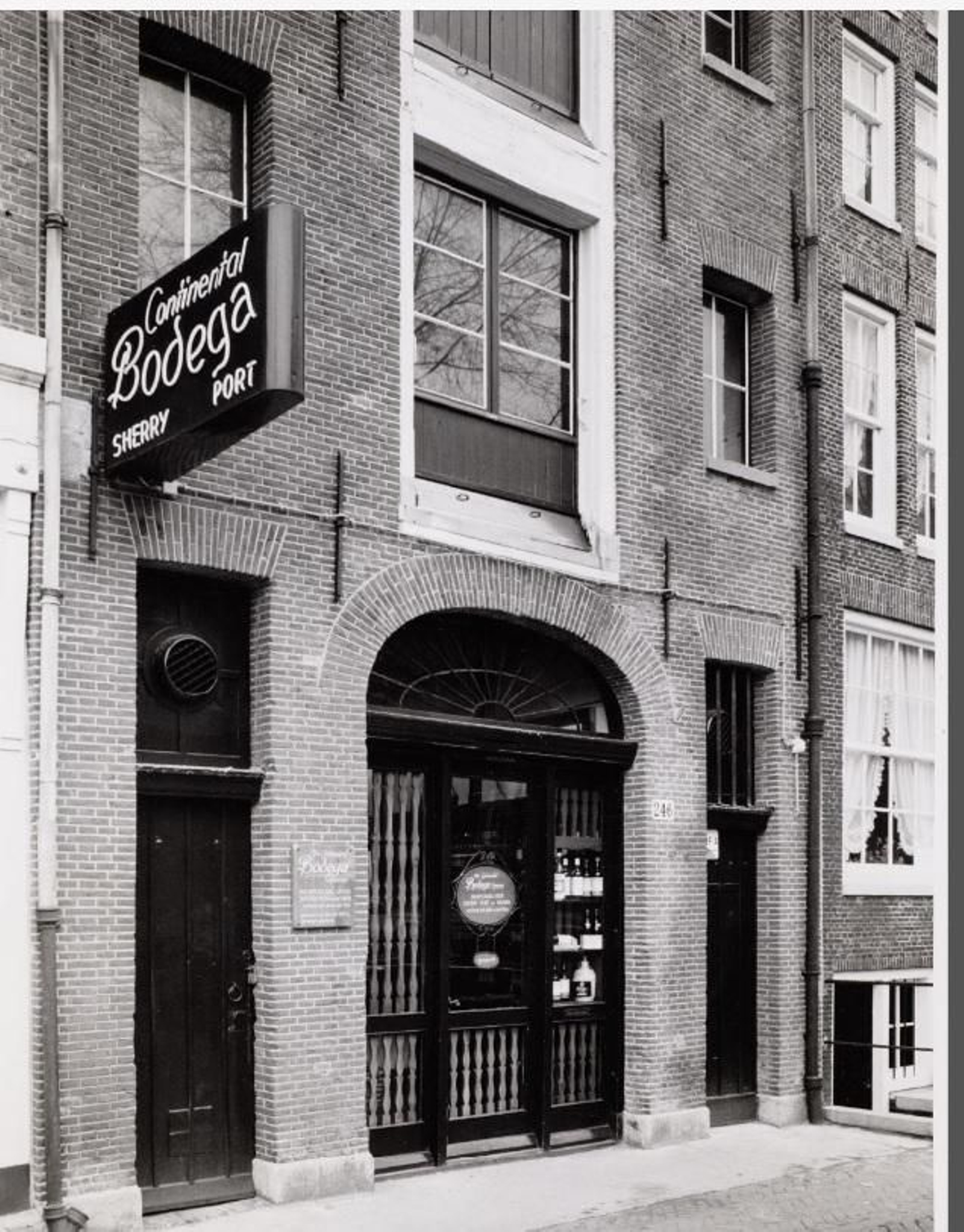 Continental Bodega en Amsterdam, 1980. Continental Bodega en Amsterdam, 1980.
