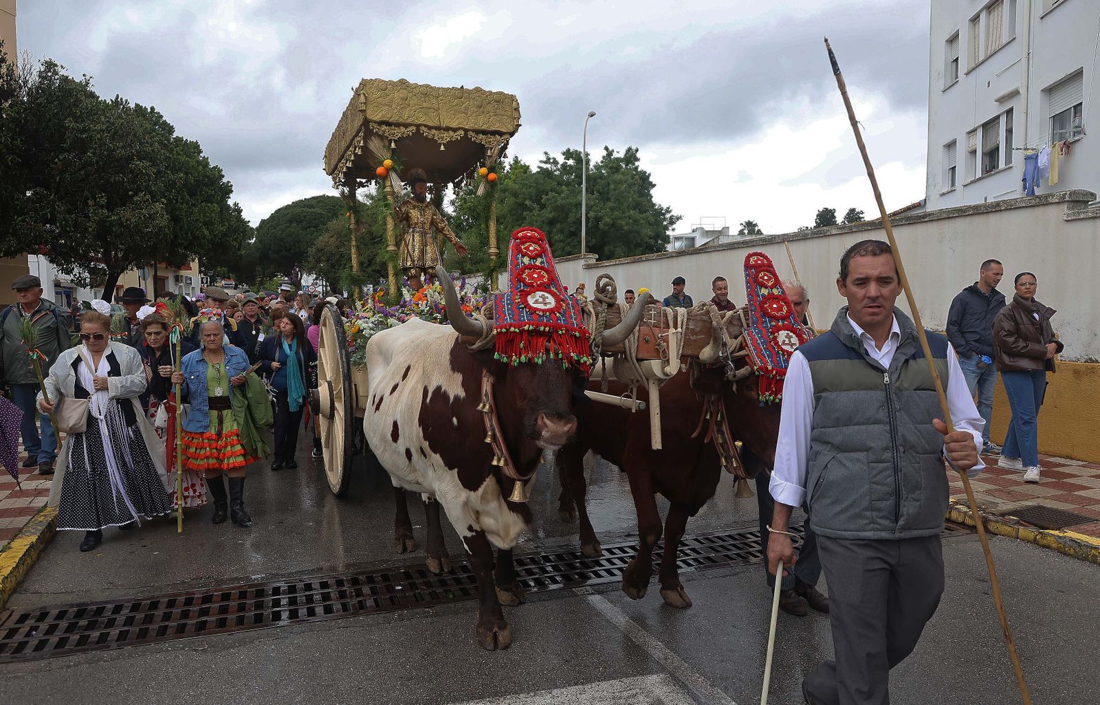 Búscate en las fotos del sábado en la romería de Los Barrios