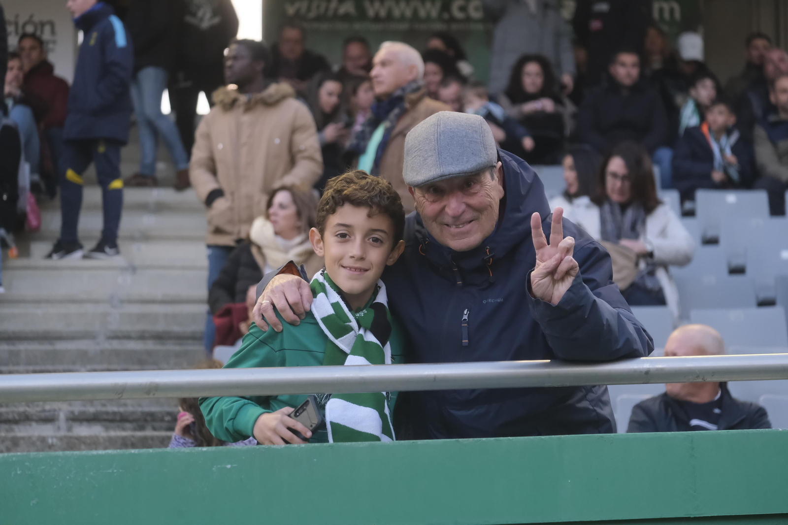 Córdoba CF - Real Madrid Castilla: Las fotos del ambiente en El Arcángel Córdoba CF - Real Madrid Castilla: Las fotos del ambiente en El Arcángel