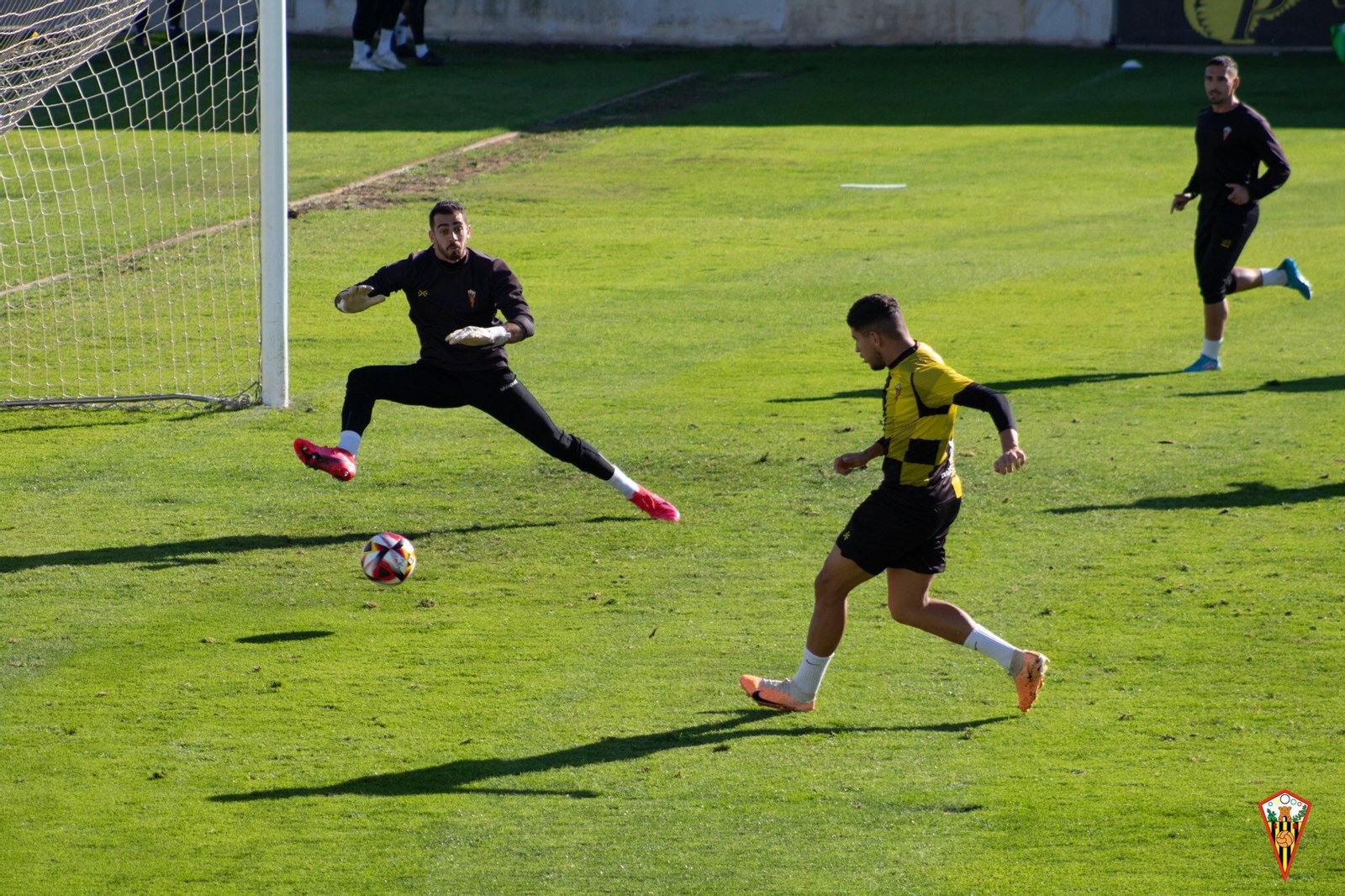 El San Roque prepara el partido con El Palo.