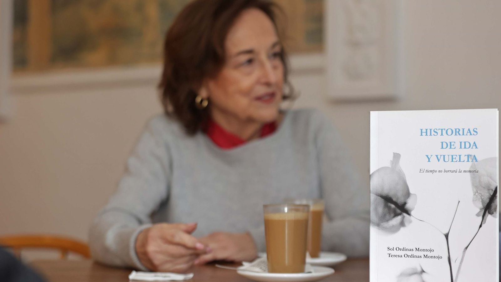 La portada de Historias de ida y vuelta, en primer plano